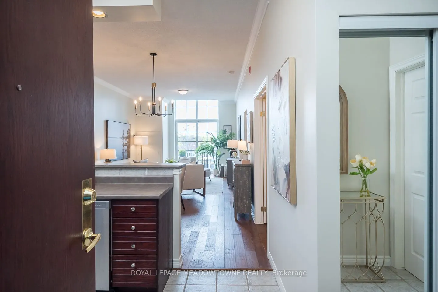 262 Dundas Street E, #318
