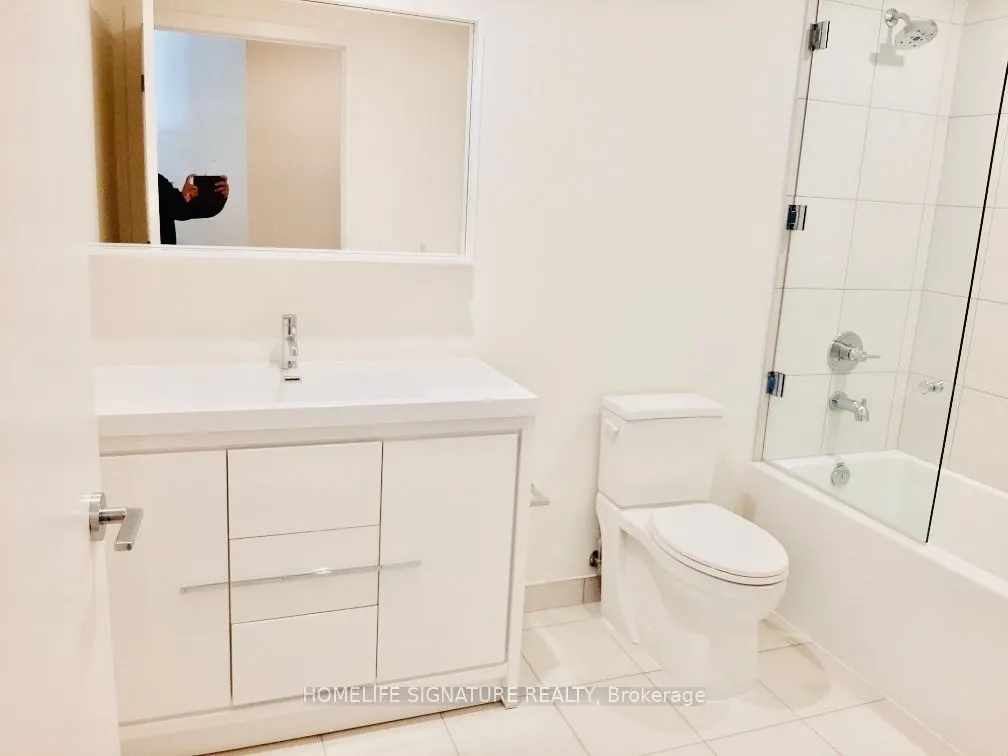 212 King William Street E, #1118