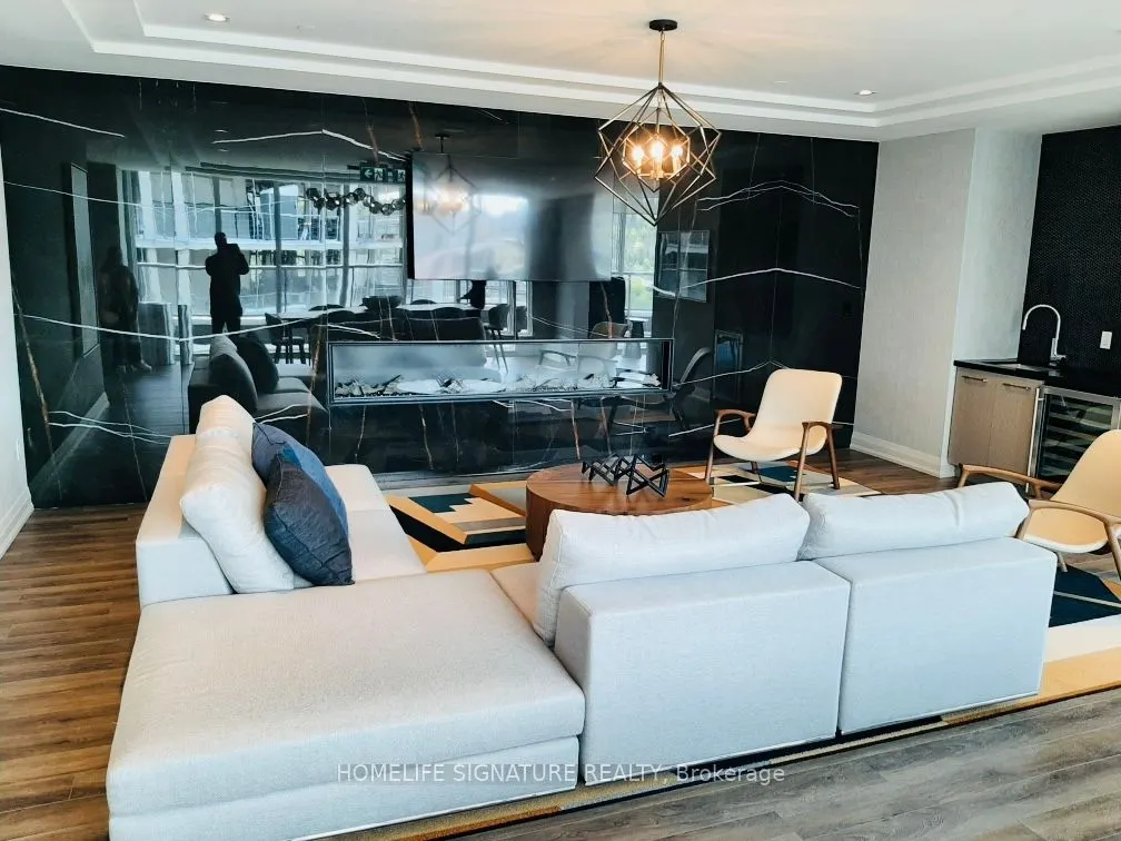 212 King William Street E, #1118
