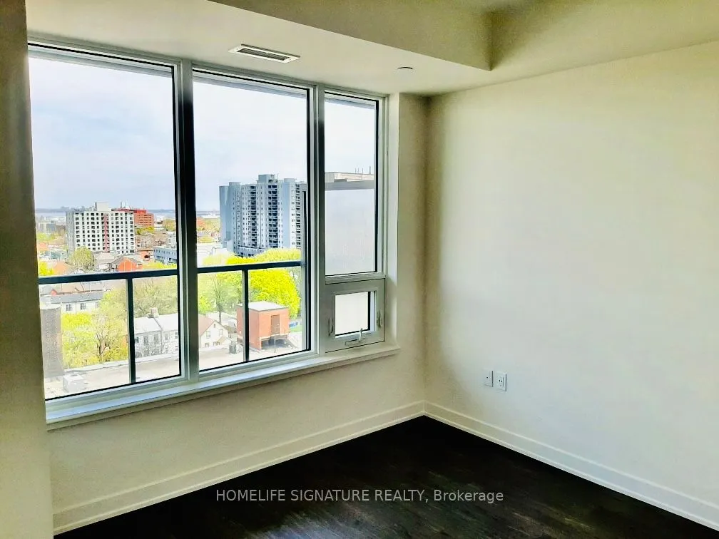212 King William Street E, #1118
