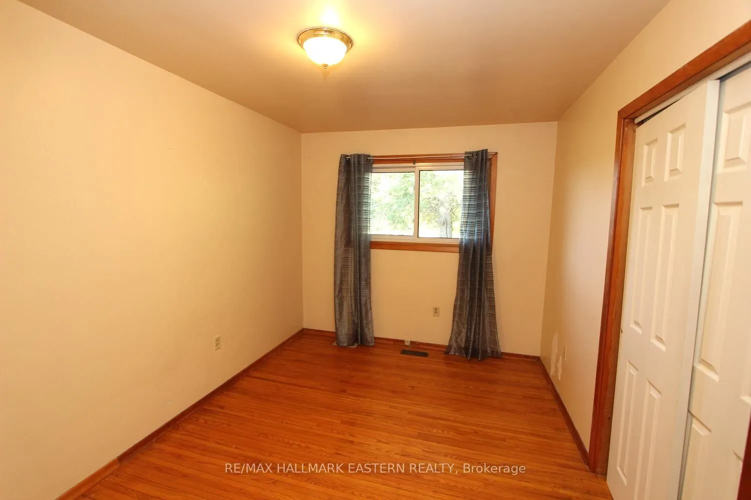 1092 Mid Belmont 7th Line