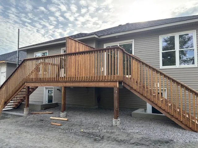 18 Meadow Wood Court N