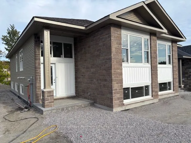 20 Meadow Wood Court N