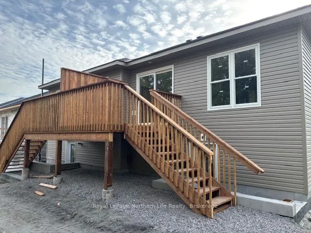 20 Meadow Wood Court N