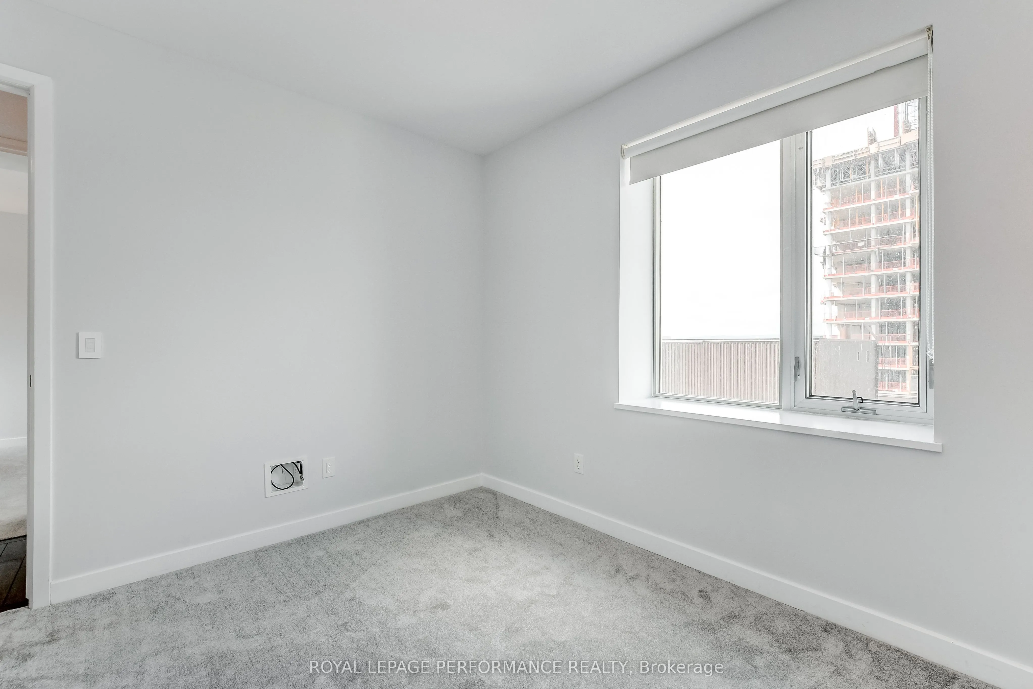 201 Parkdale Avenue, #907