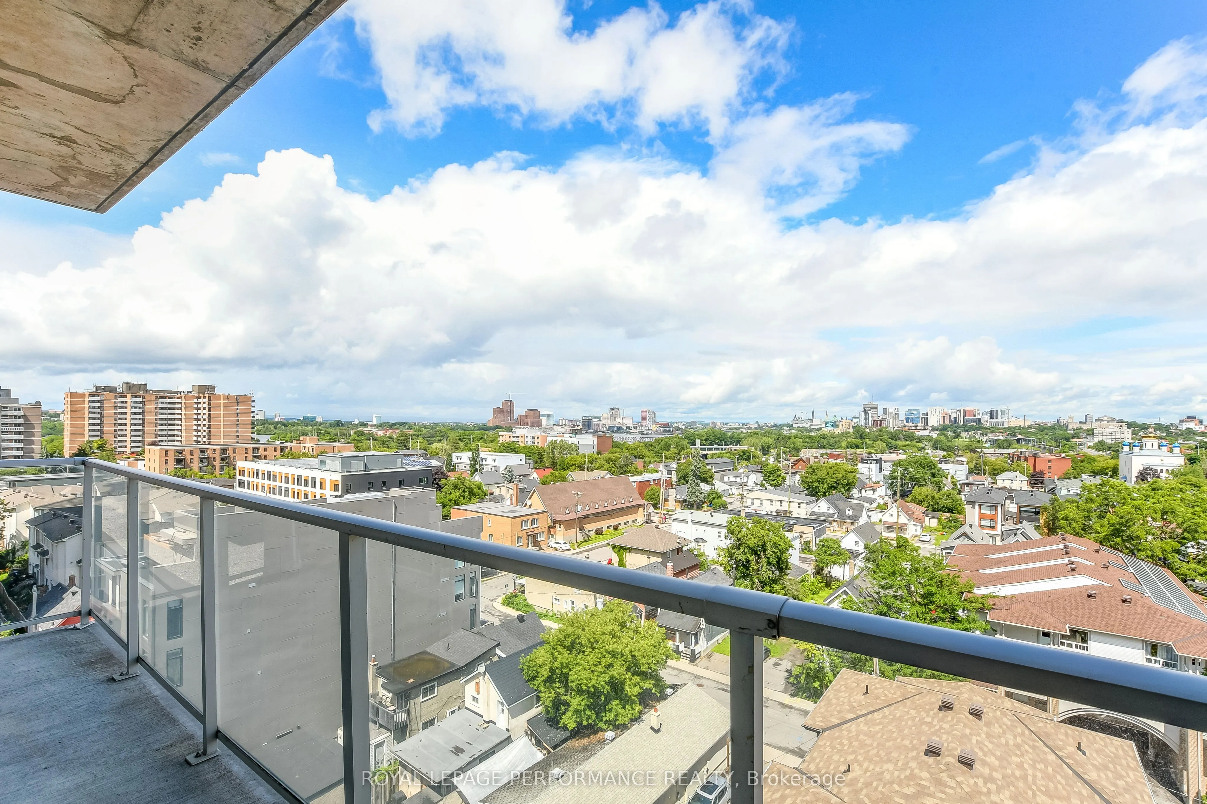201 Parkdale Avenue, #907