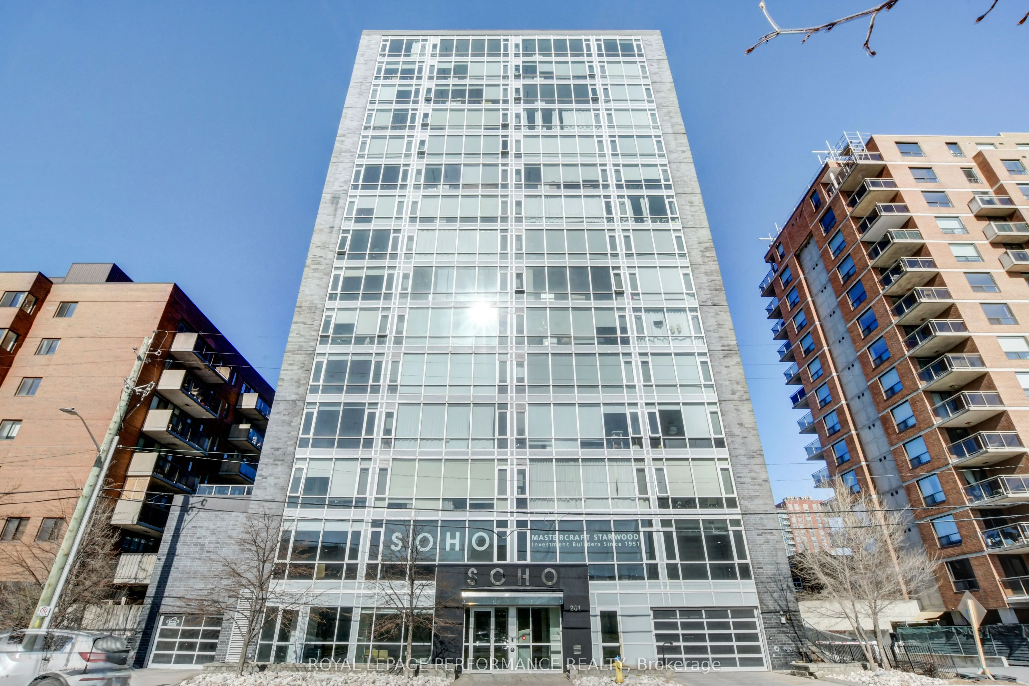 201 Parkdale Avenue, #907
