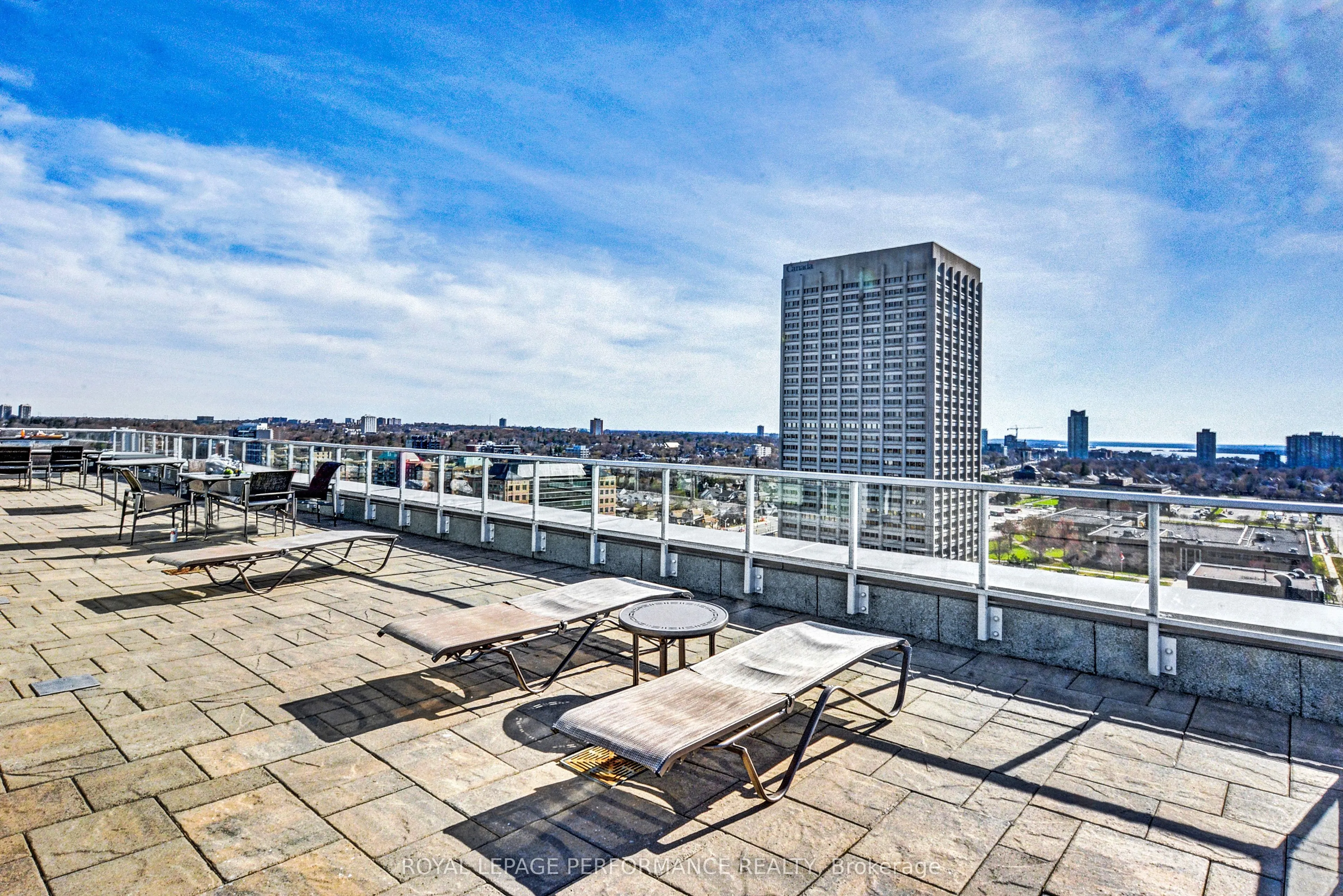 201 Parkdale Avenue, #907