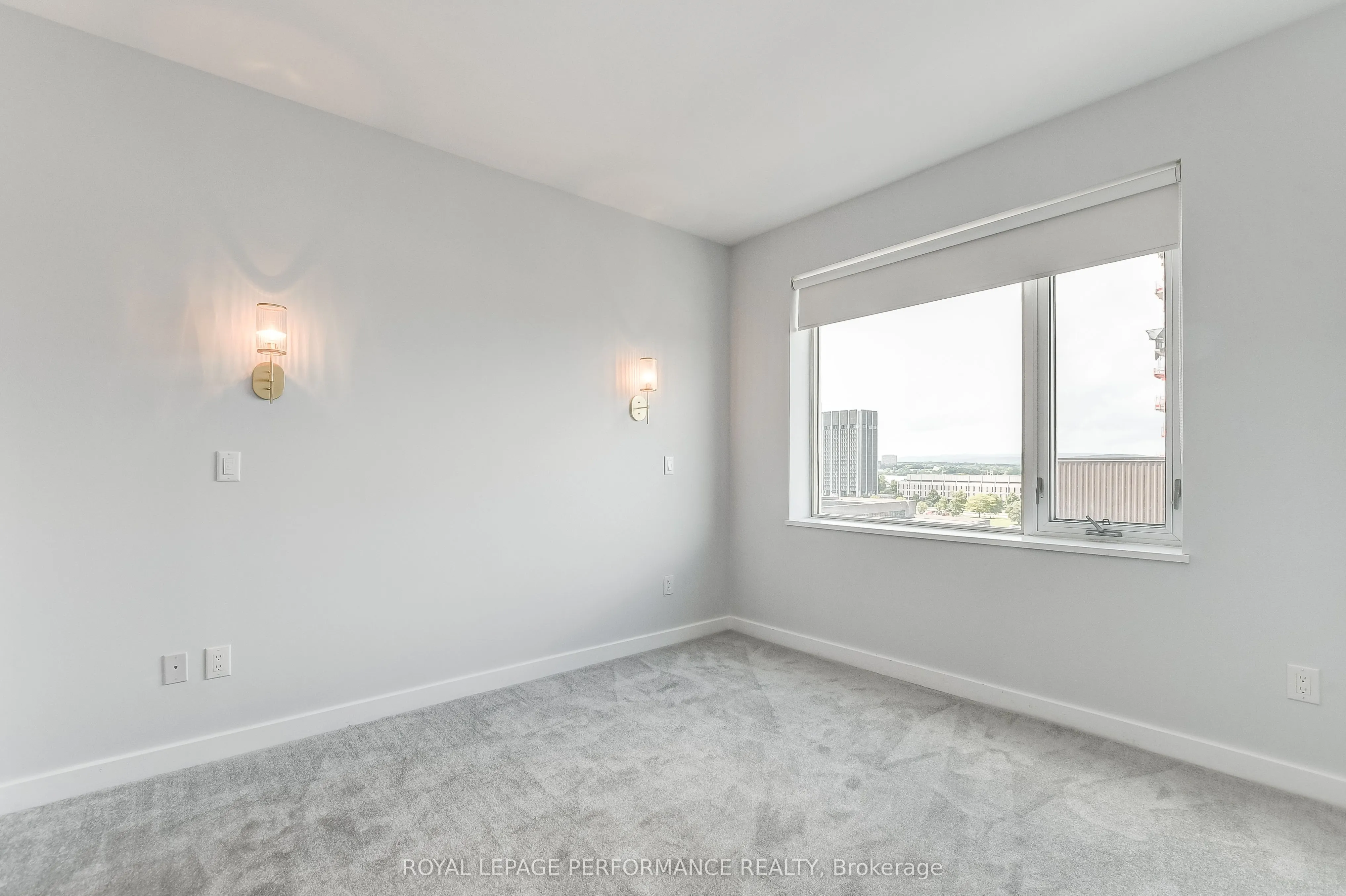 201 Parkdale Avenue, #907