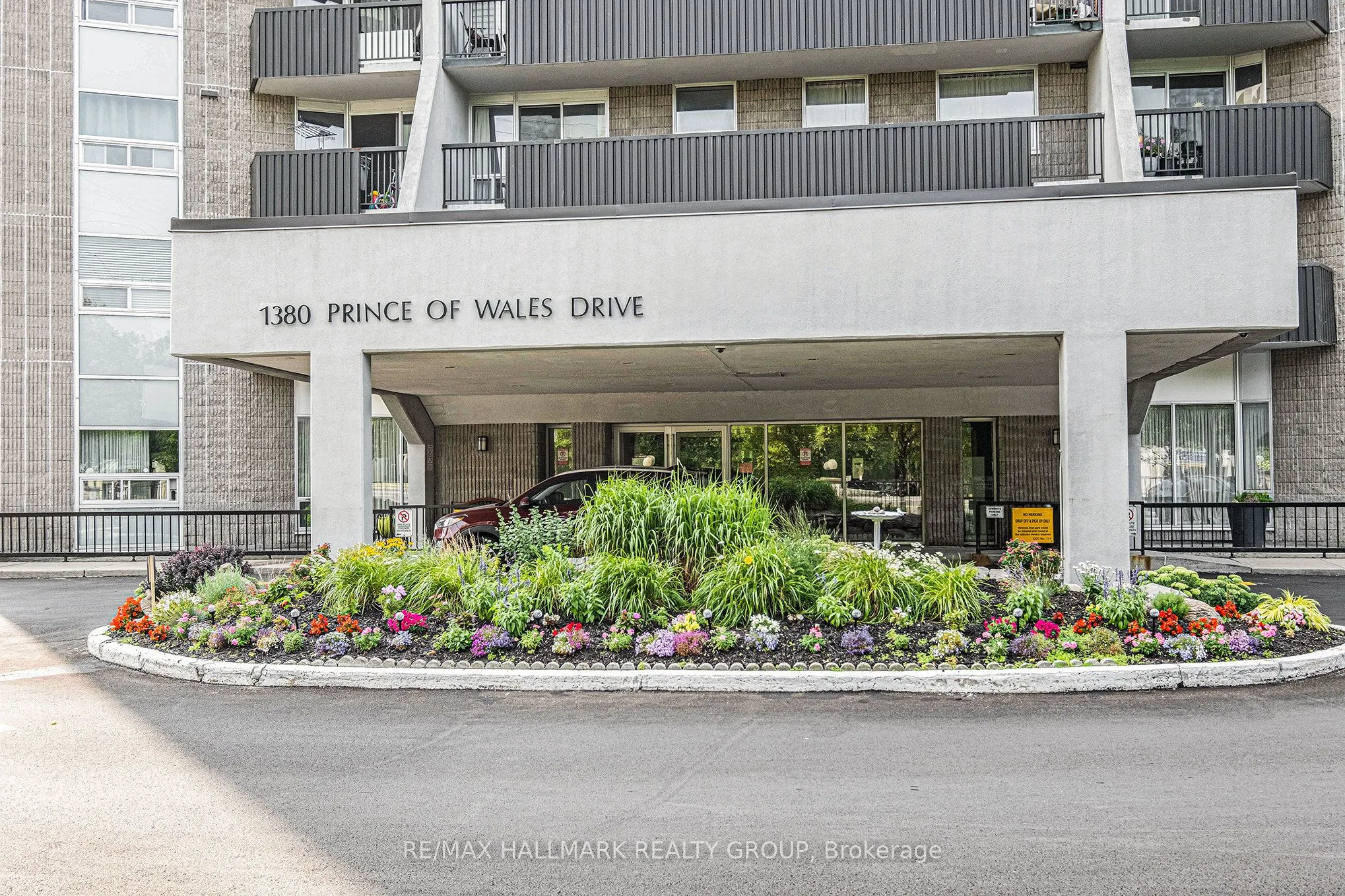 1380 Prince Of Wales Drive, #1005