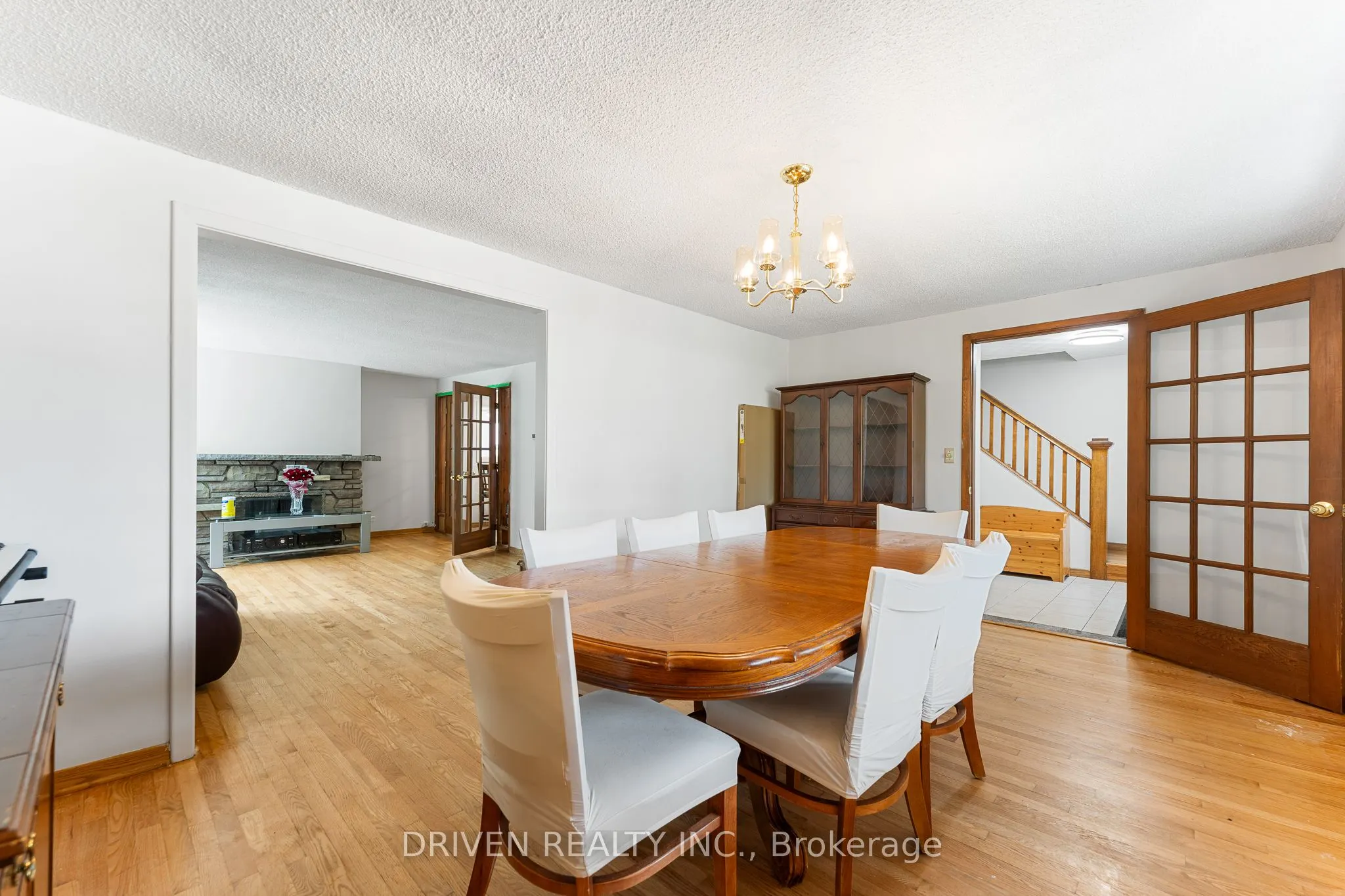 876 Pinecrest Road