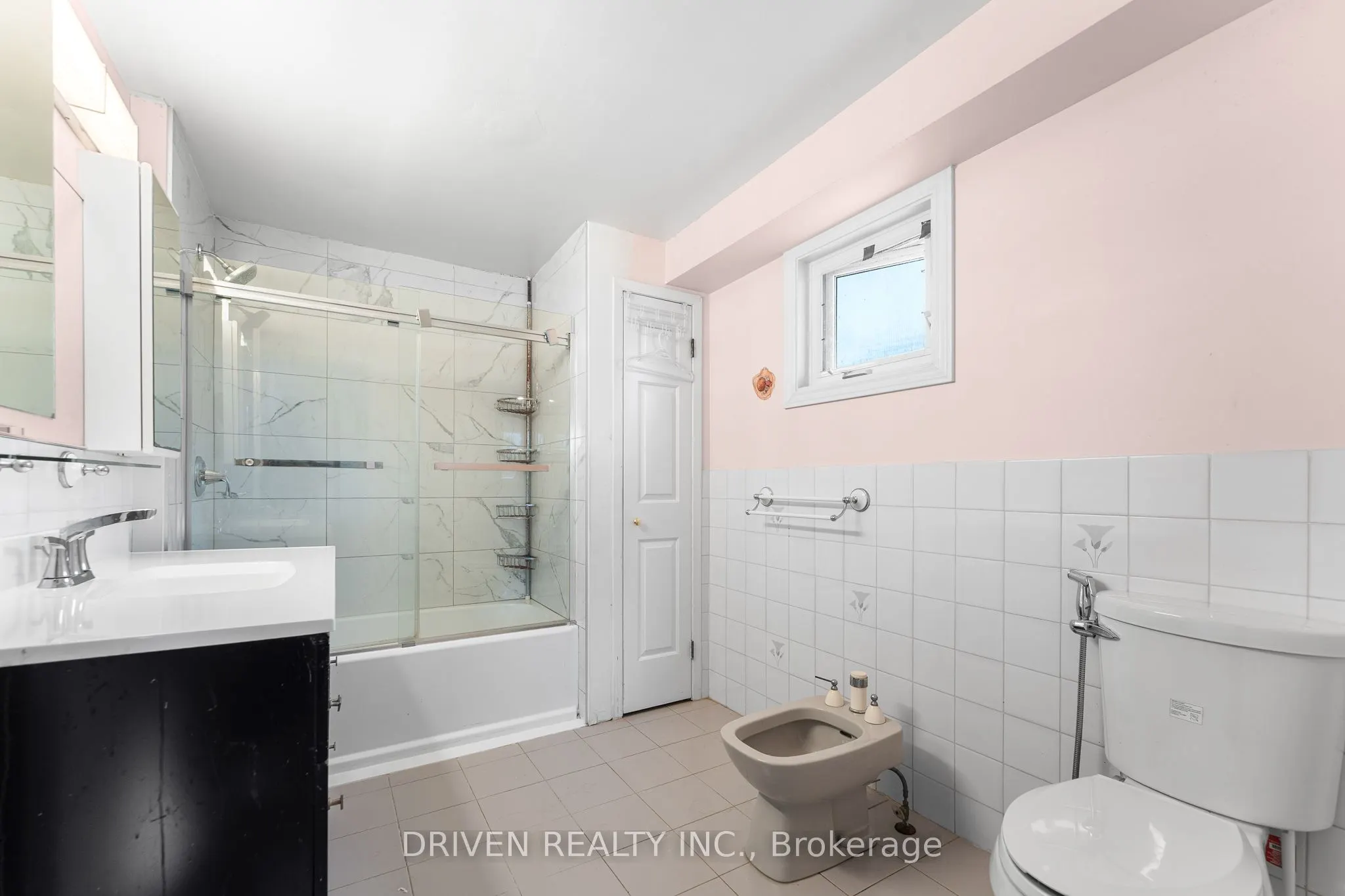 876 Pinecrest Road