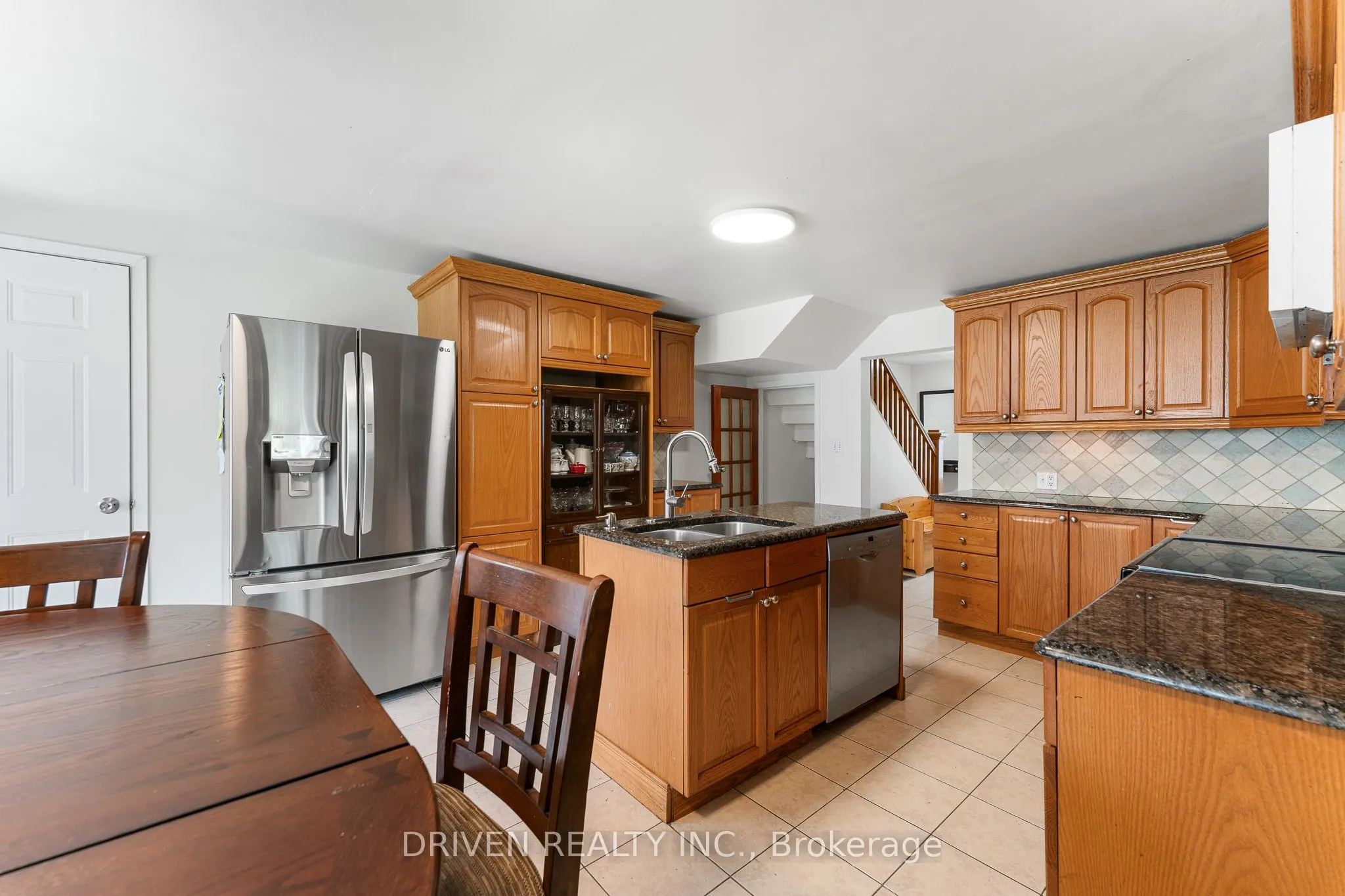 876 Pinecrest Road
