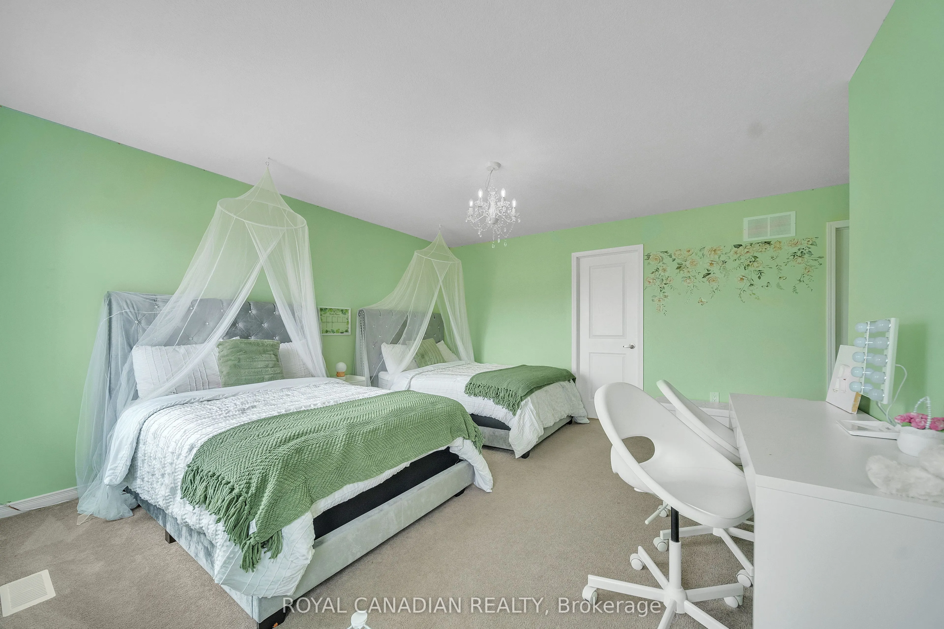 237 Kinsman Drive
