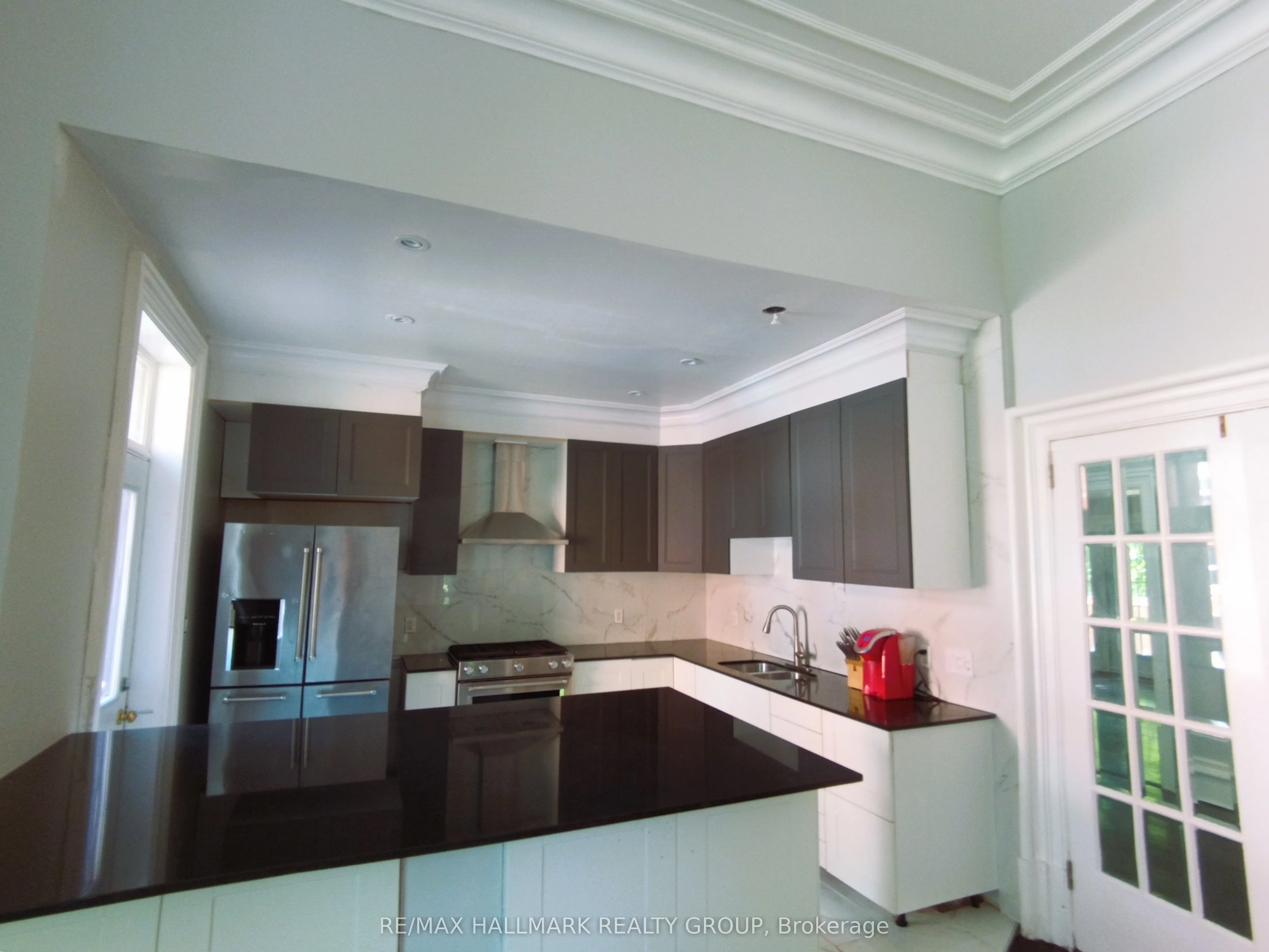 460 Wilbrod Street, #1