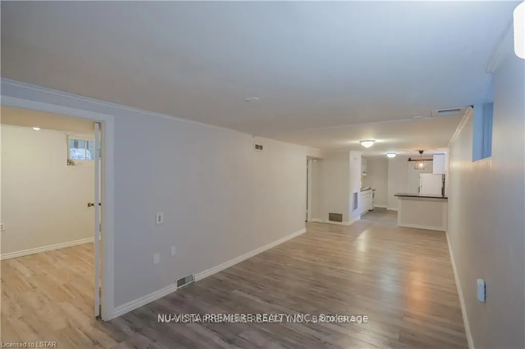 132 Wharncliffe Road N, #Lower