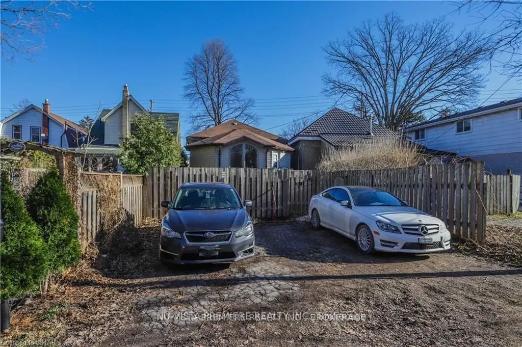 132 Wharncliffe Road N, #Lower