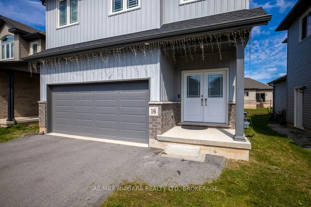 16 Bowman Crescent