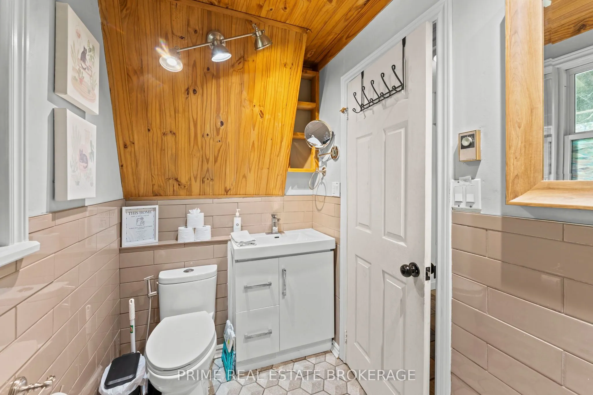 7166 Outer Drive
