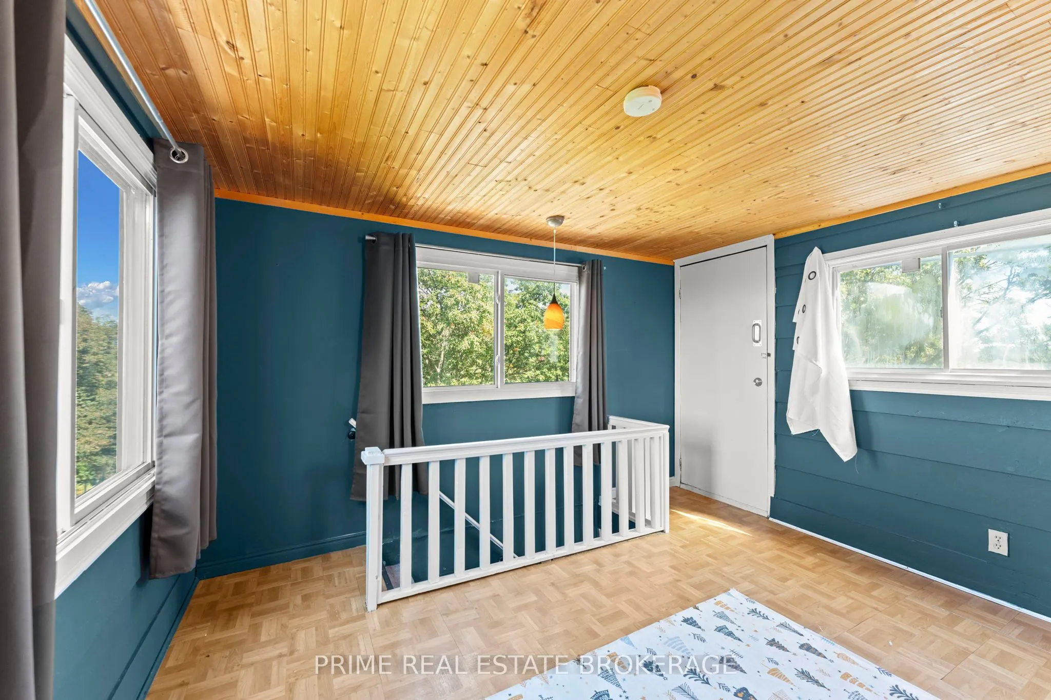 7166 Outer Drive