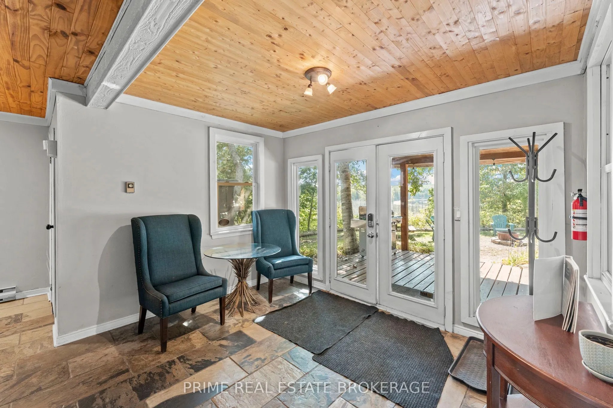 7166 Outer Drive