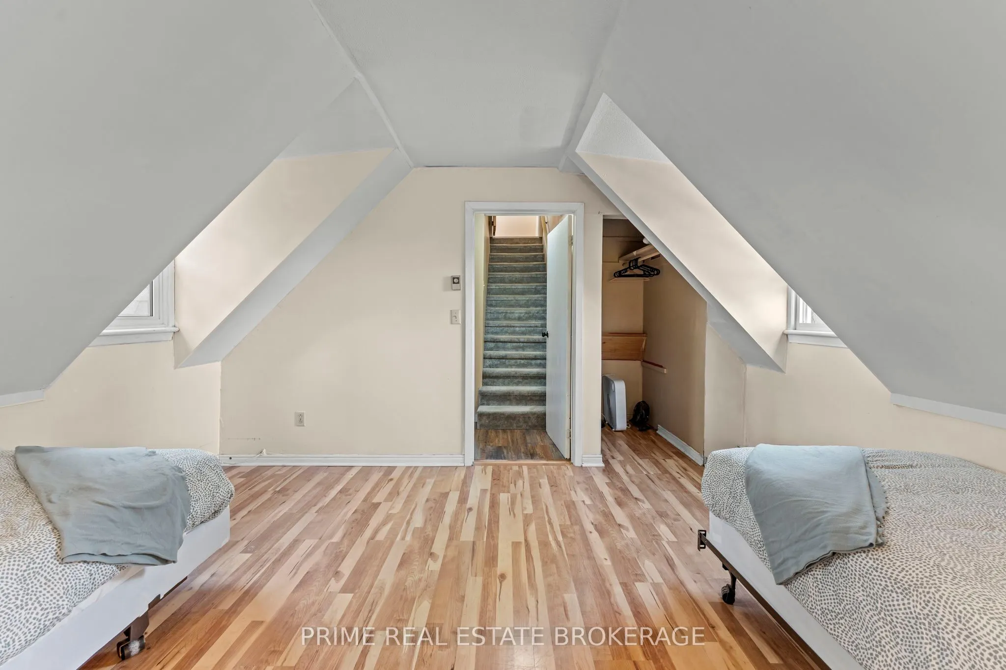 7166 Outer Drive