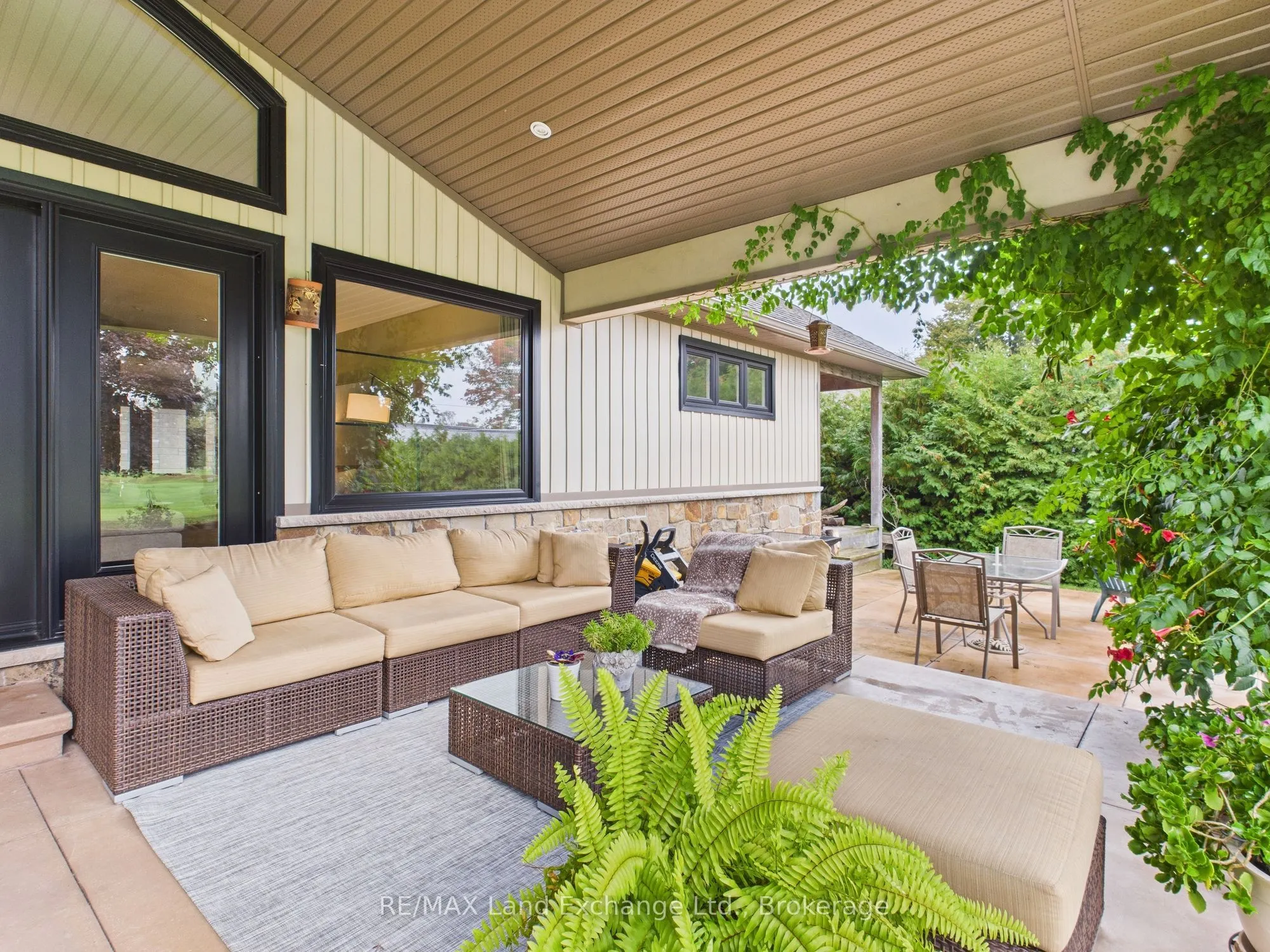 203 Campbell Crescent