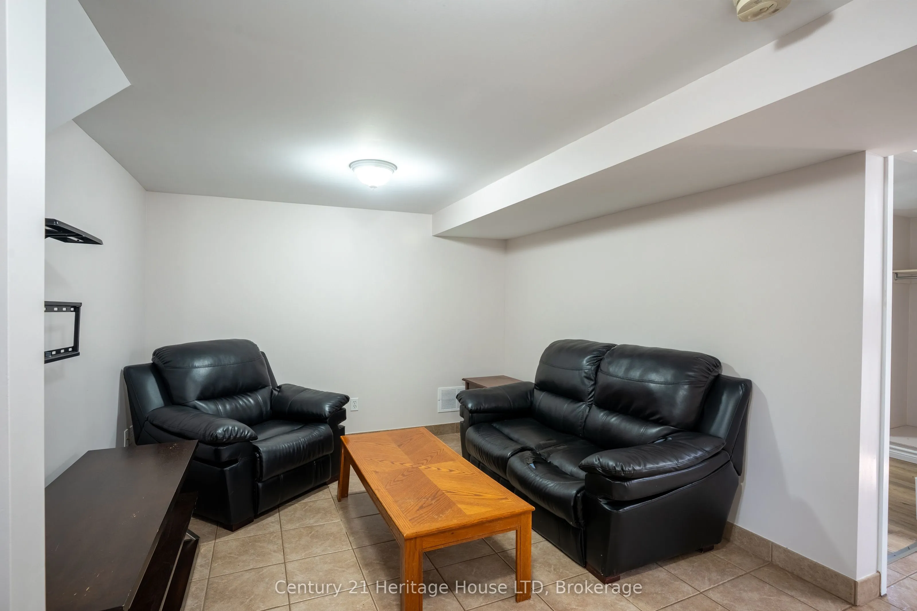 387 First Avenue N
