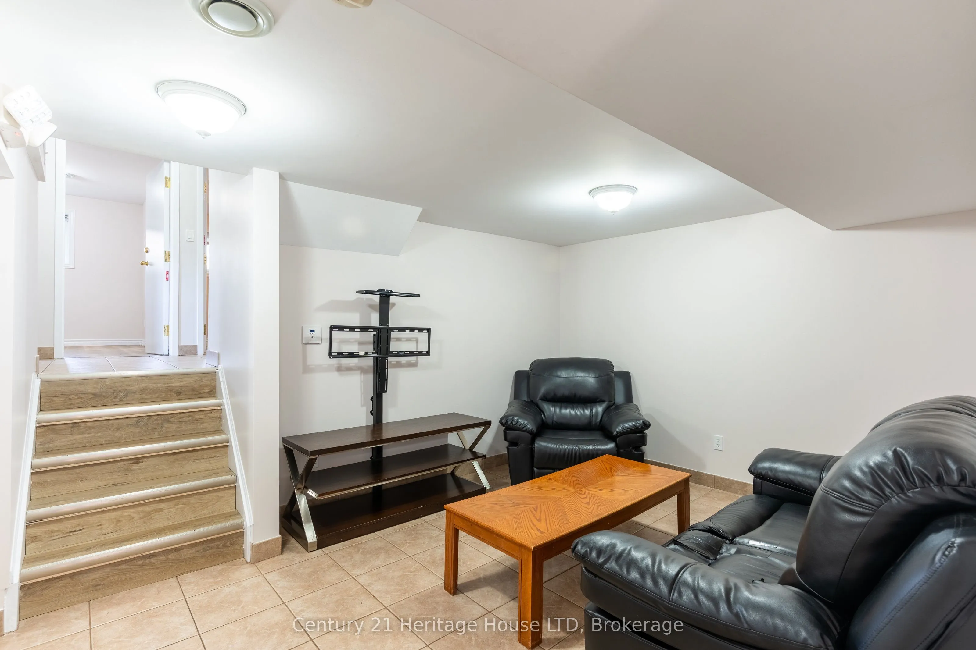 387 First Avenue N