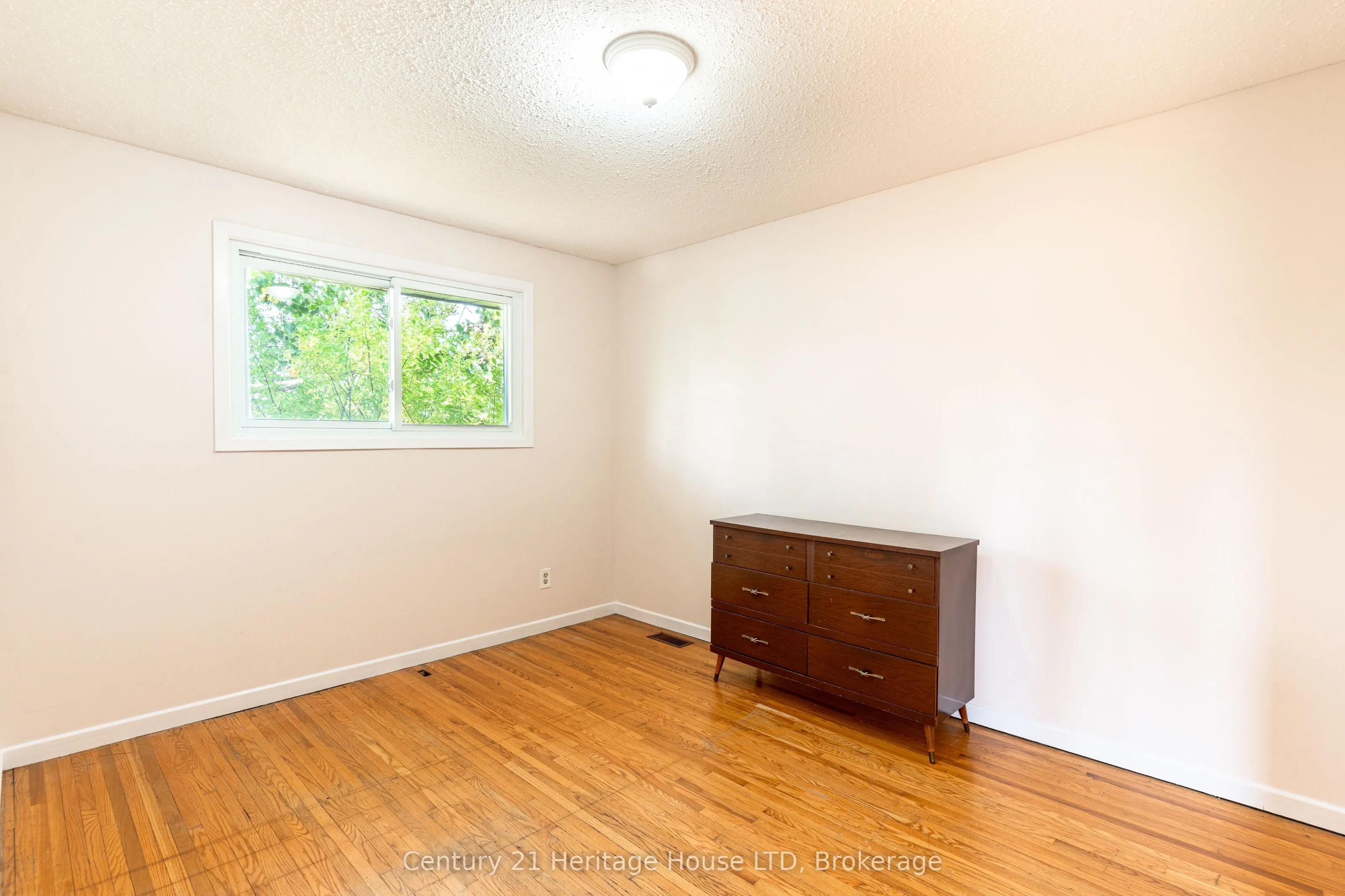387 First Avenue N