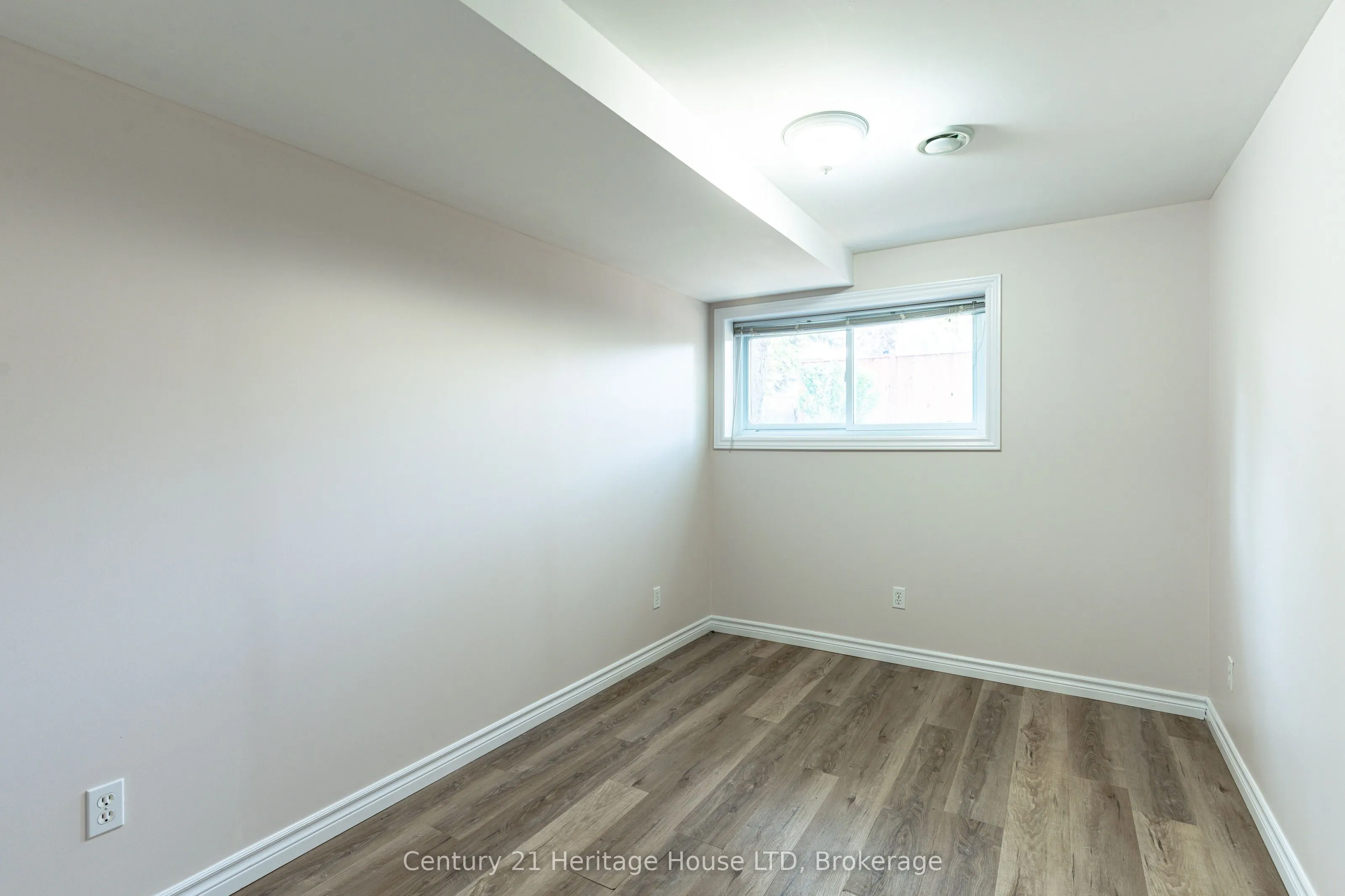 387 First Avenue N