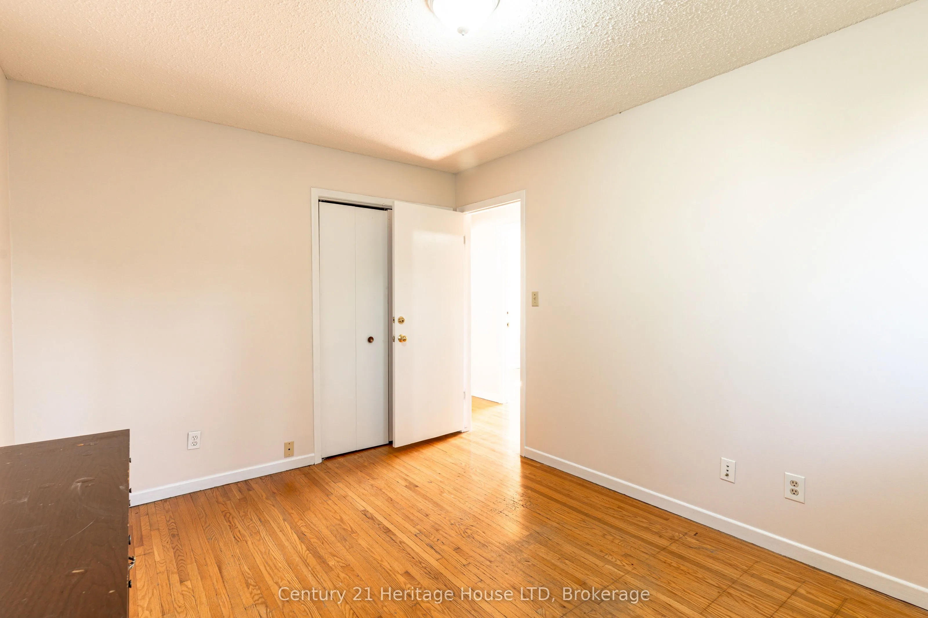 387 First Avenue N