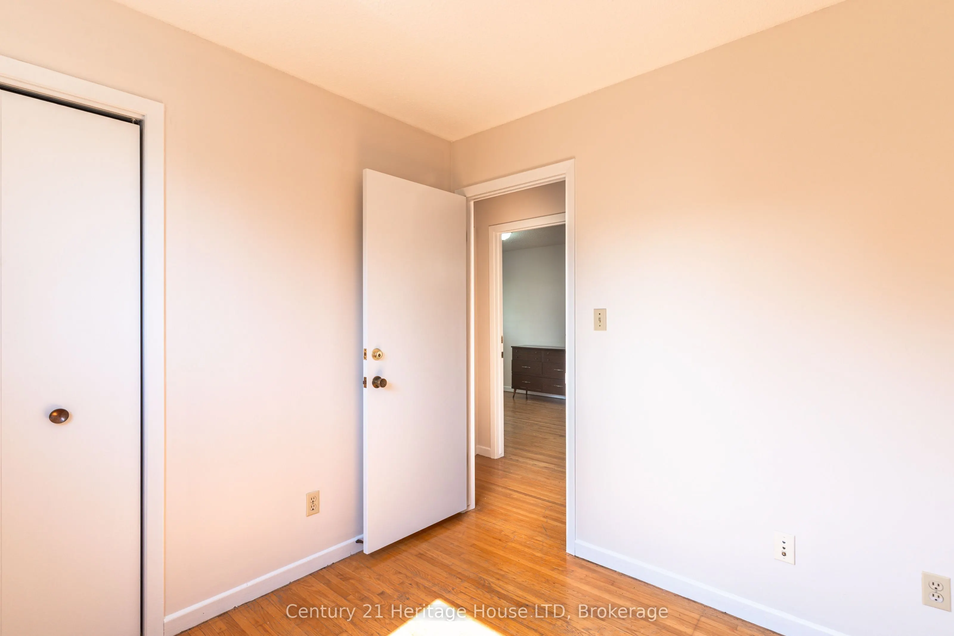 387 First Avenue N