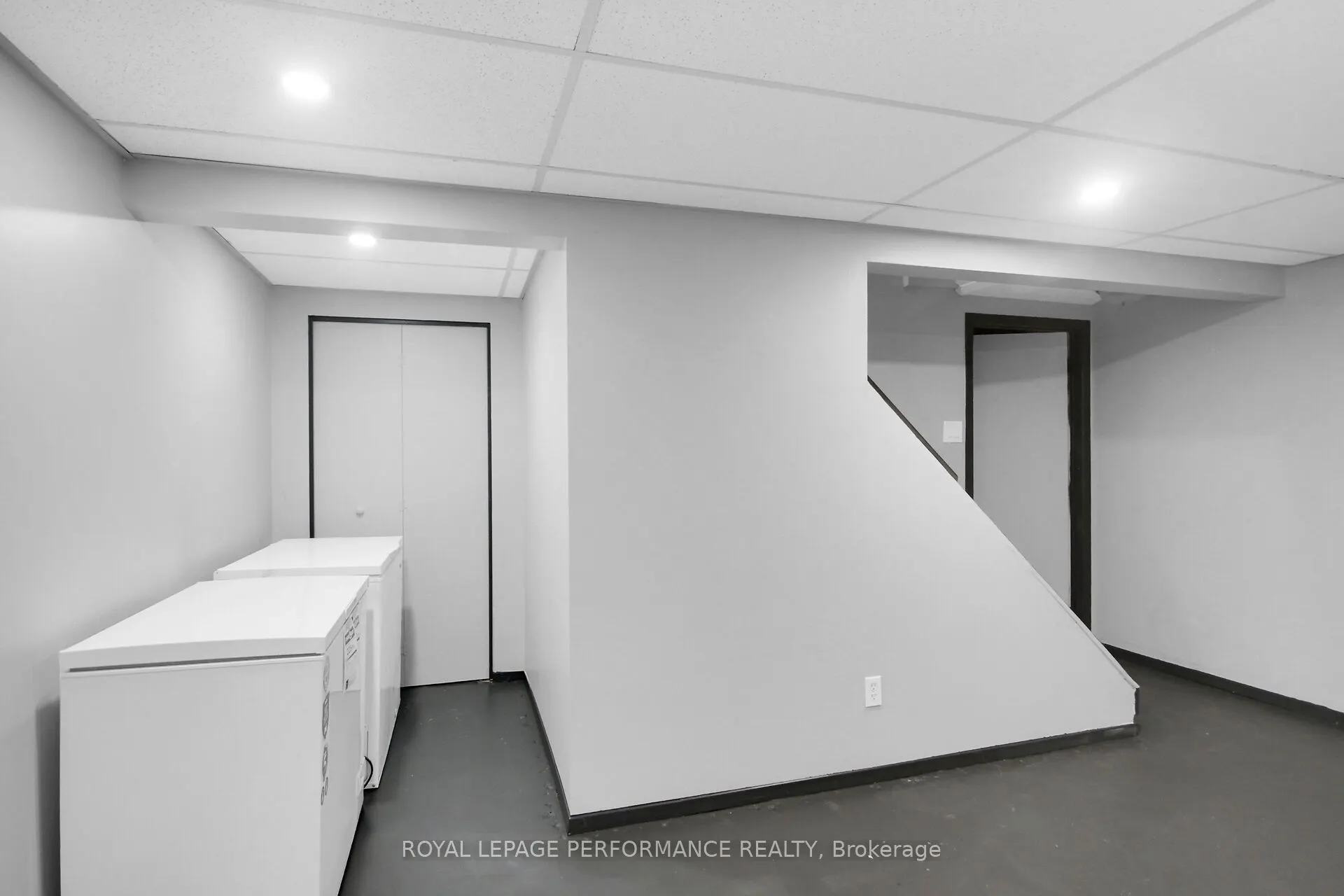 360 Woodfield Drive, #21