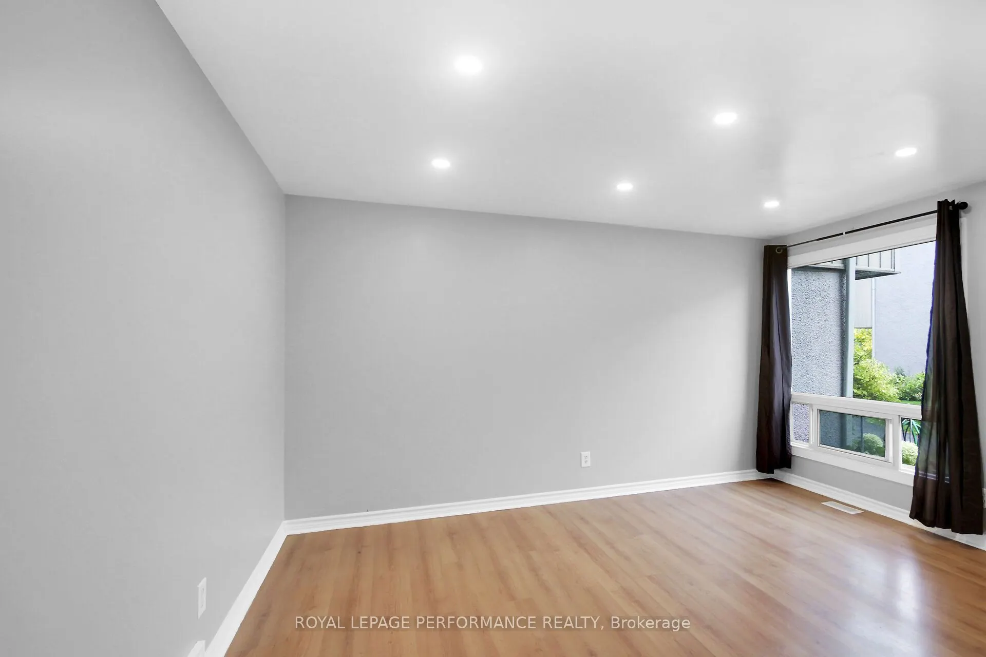 360 Woodfield Drive, #21