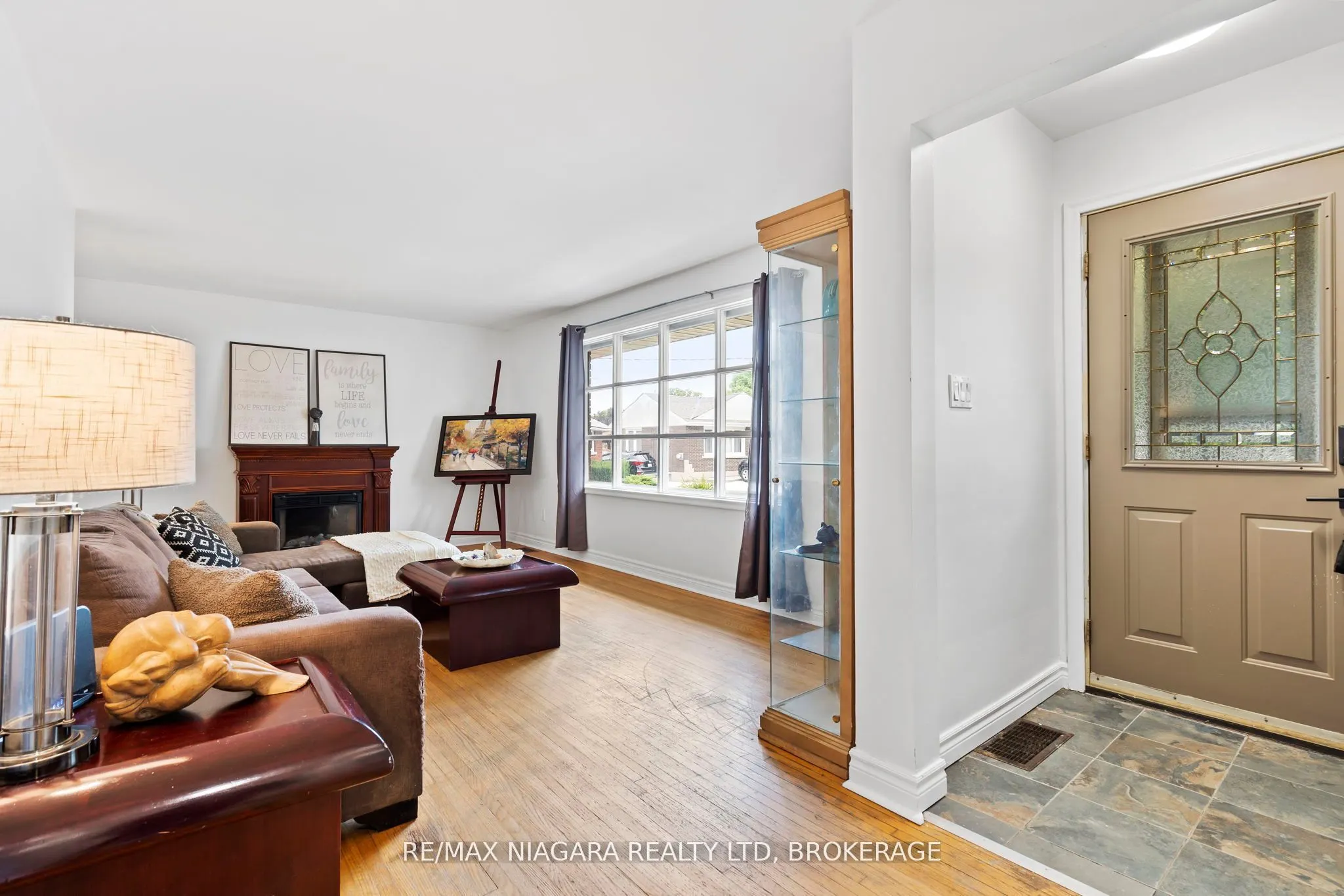 3416 Sheppard Crescent