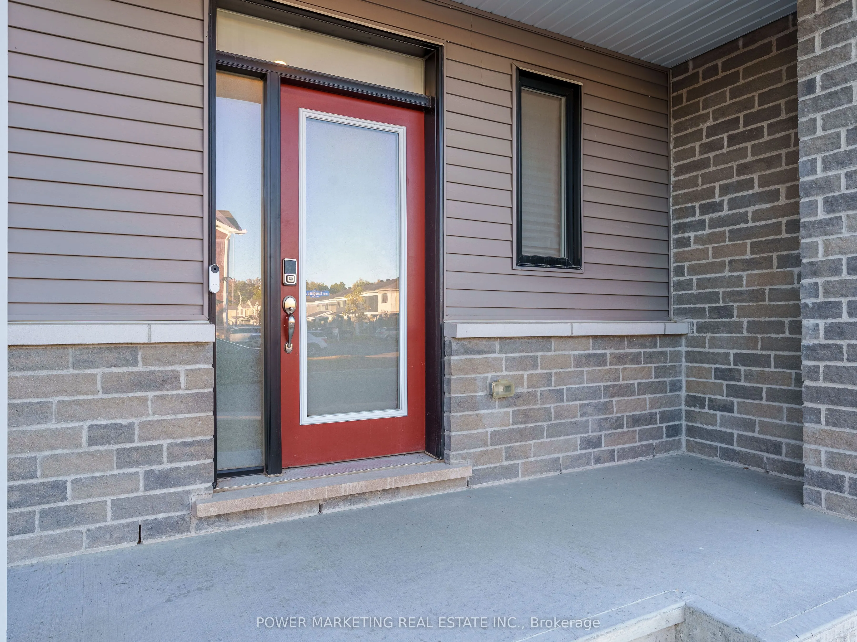 1017 Curraglass Walk