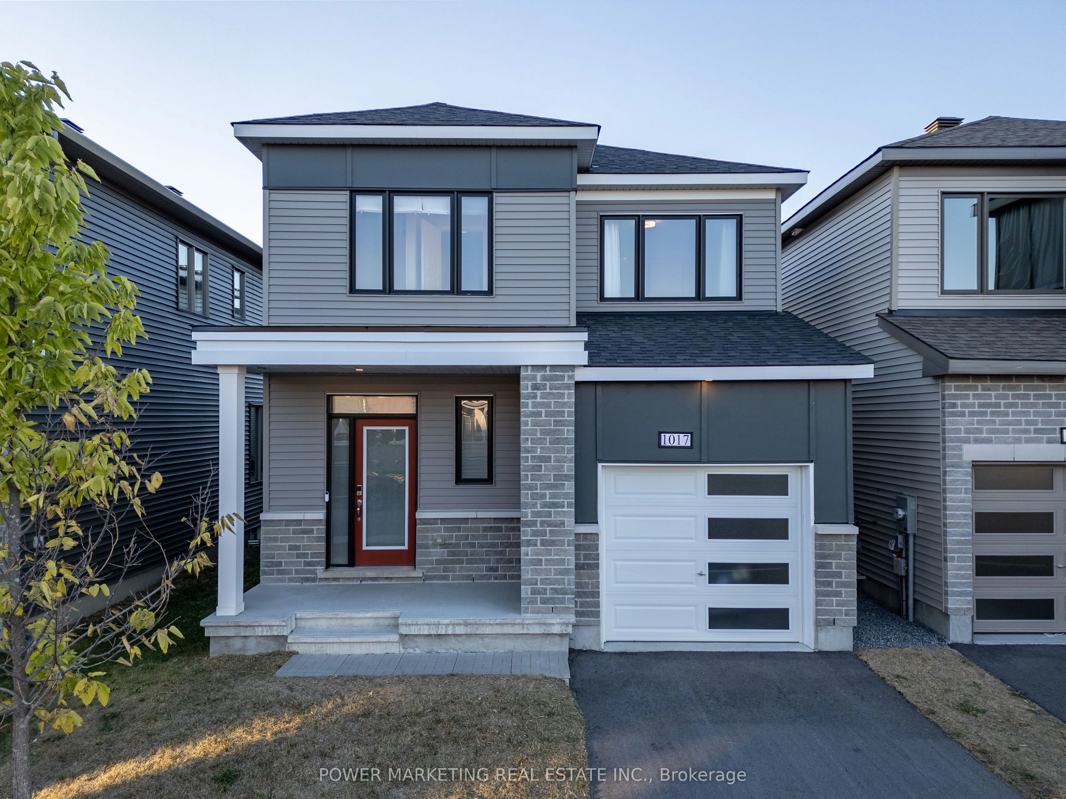 1017 Curraglass Walk
