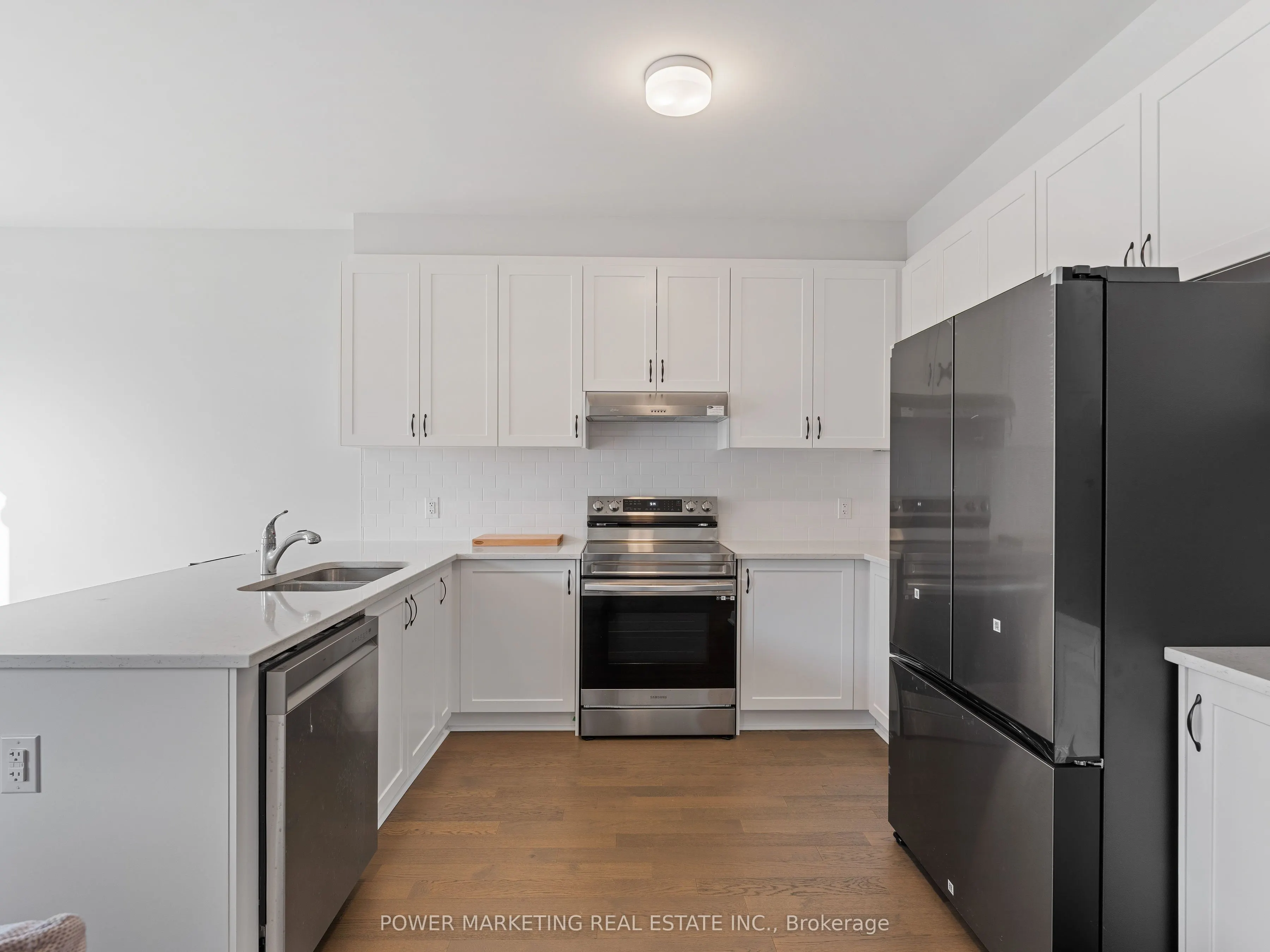 1017 Curraglass Walk
