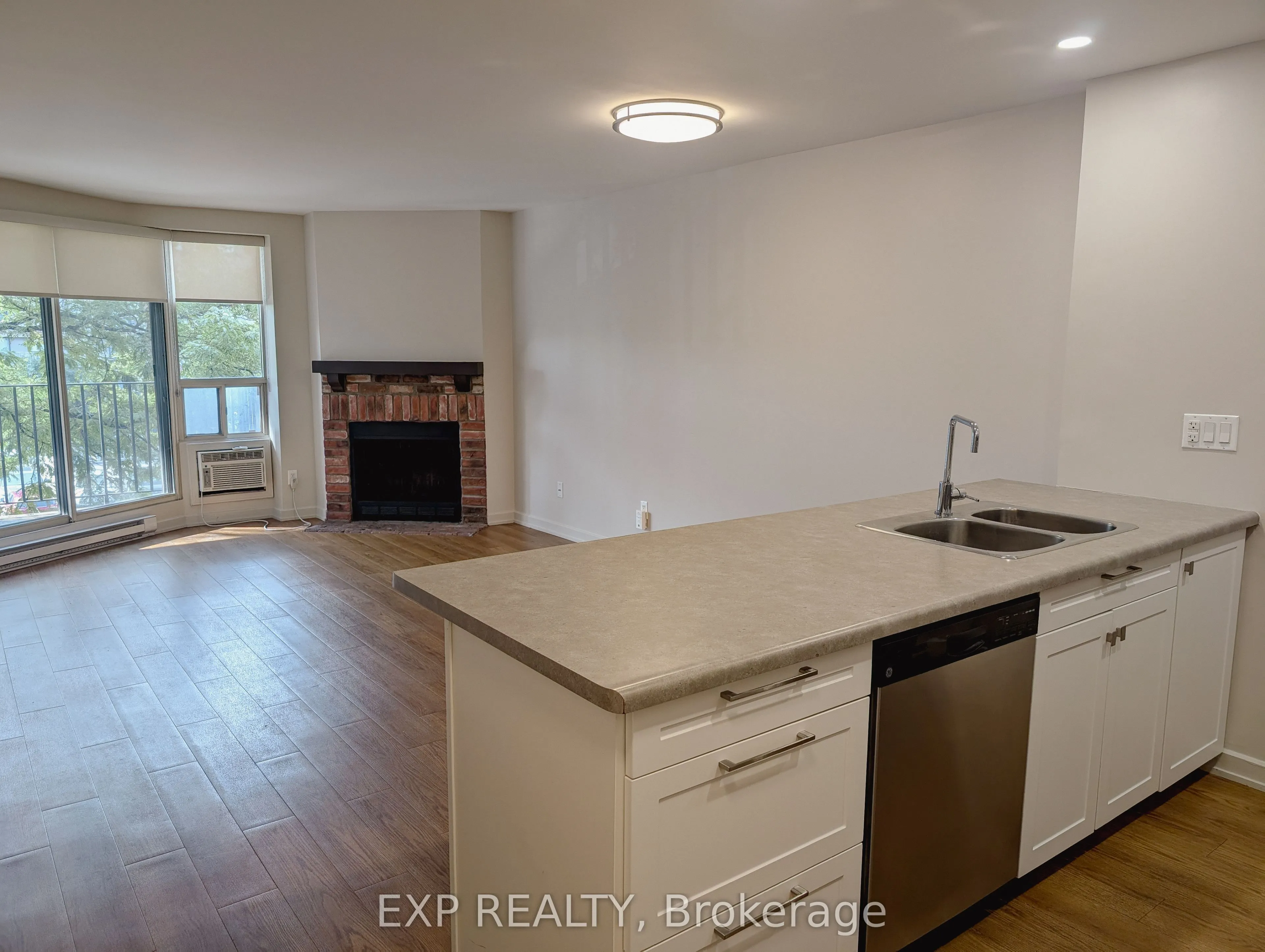 1300 Richmond Road, #407