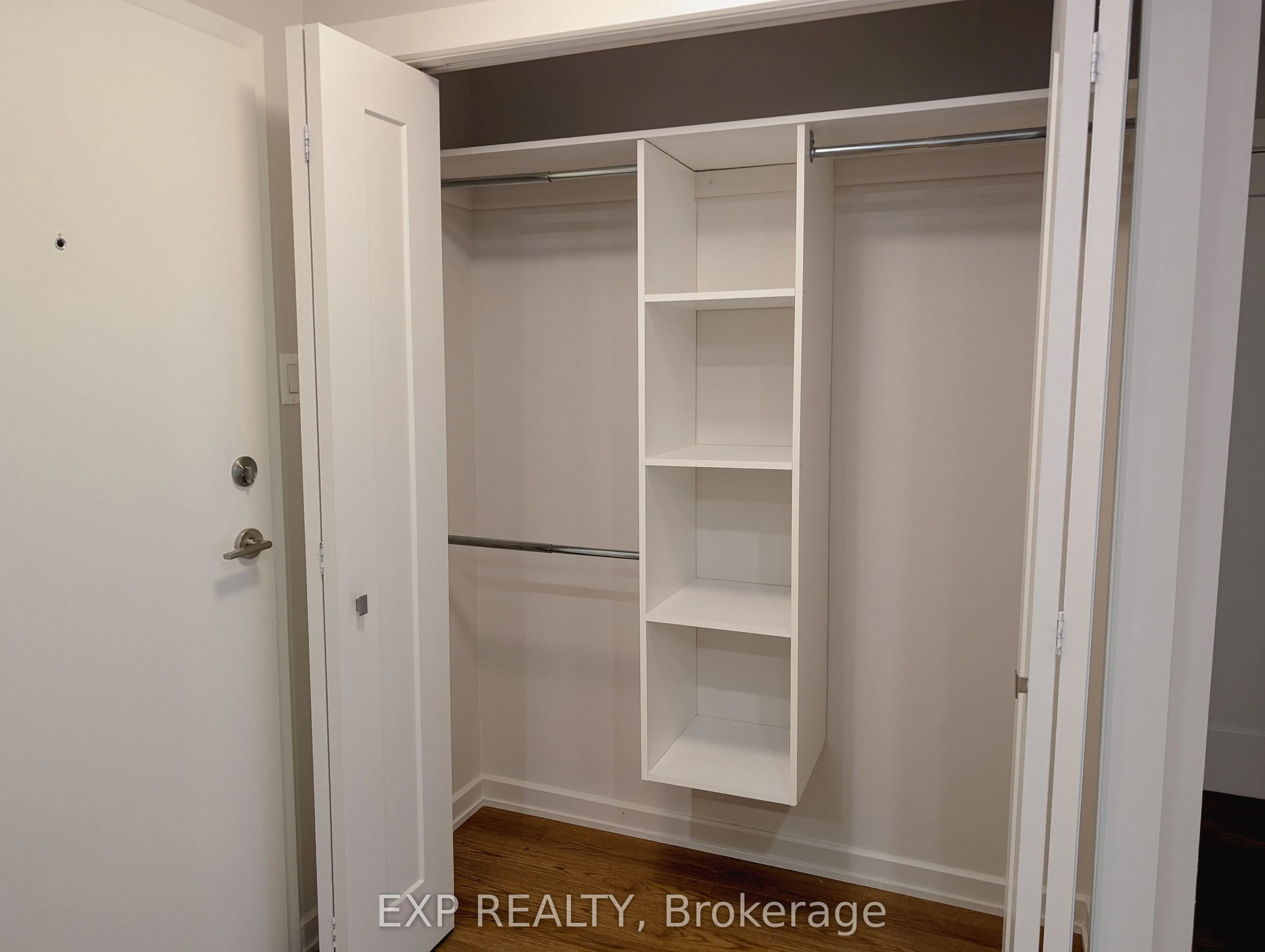 1300 Richmond Road, #407