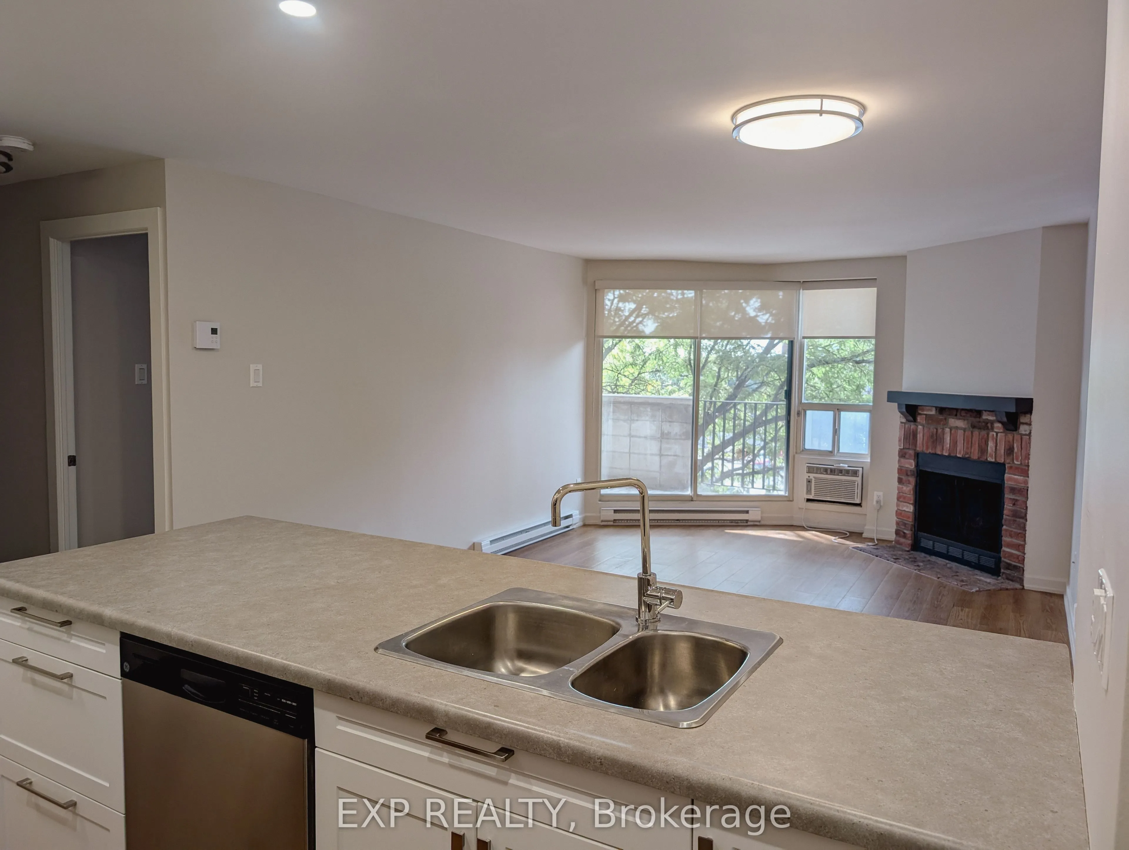 1300 Richmond Road, #407