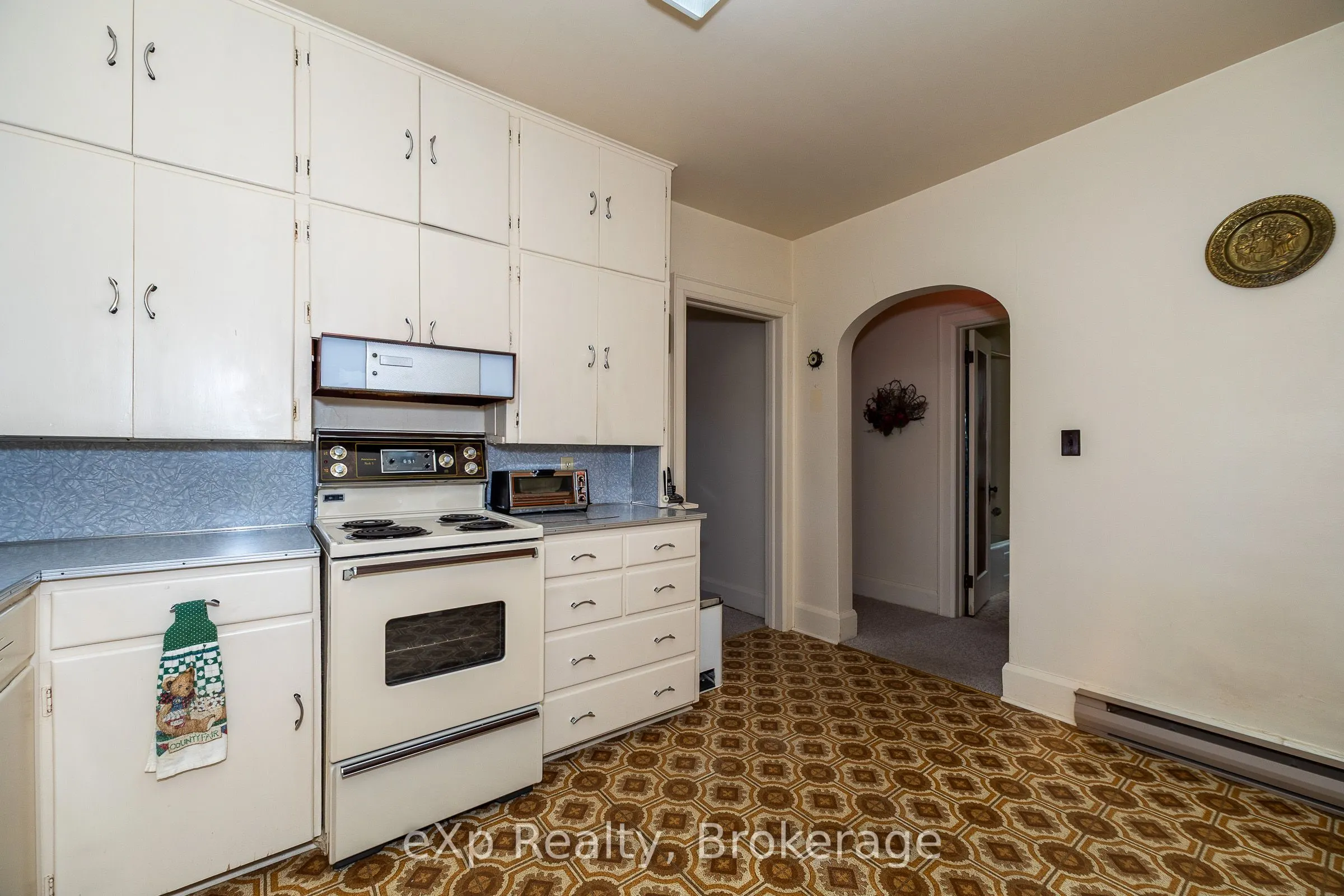 76 3rd Ave SW