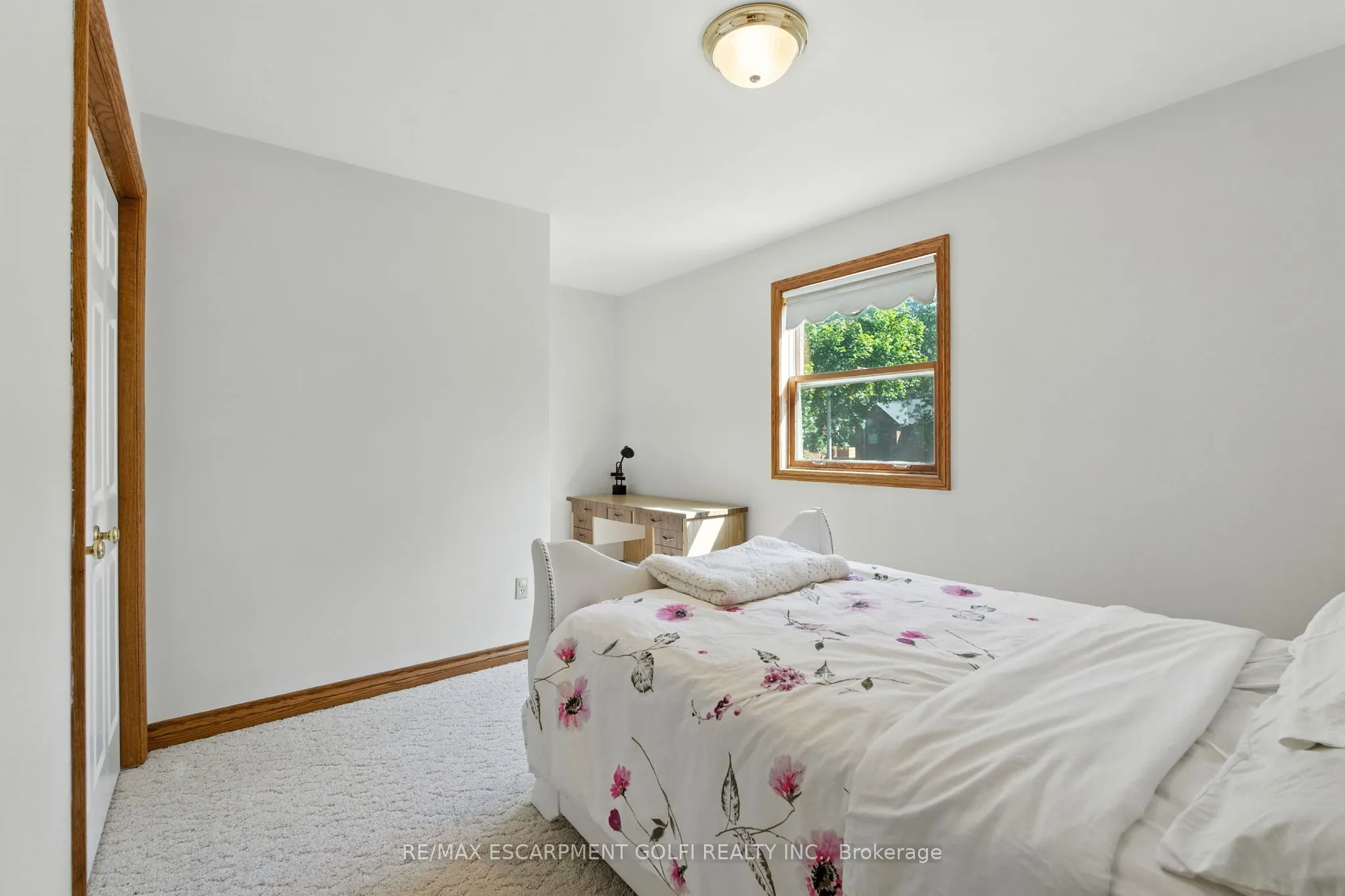 32 Deerpark Crescent