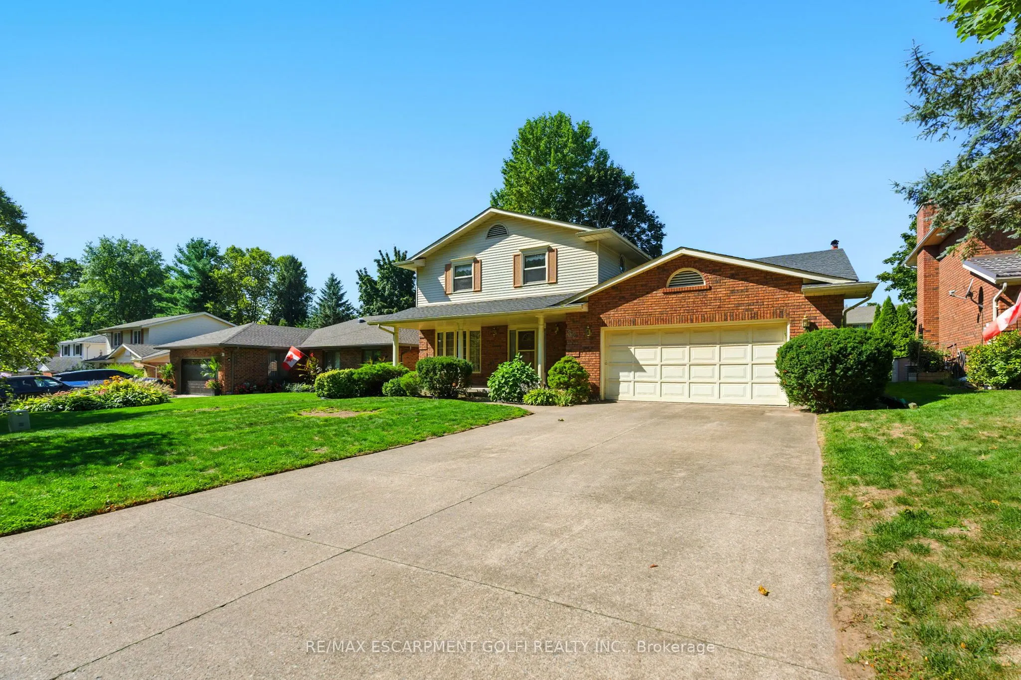 32 Deerpark Crescent