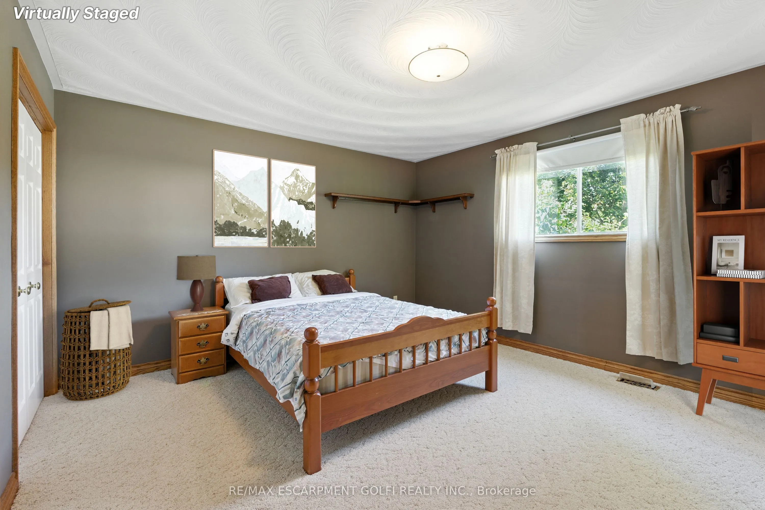 32 Deerpark Crescent