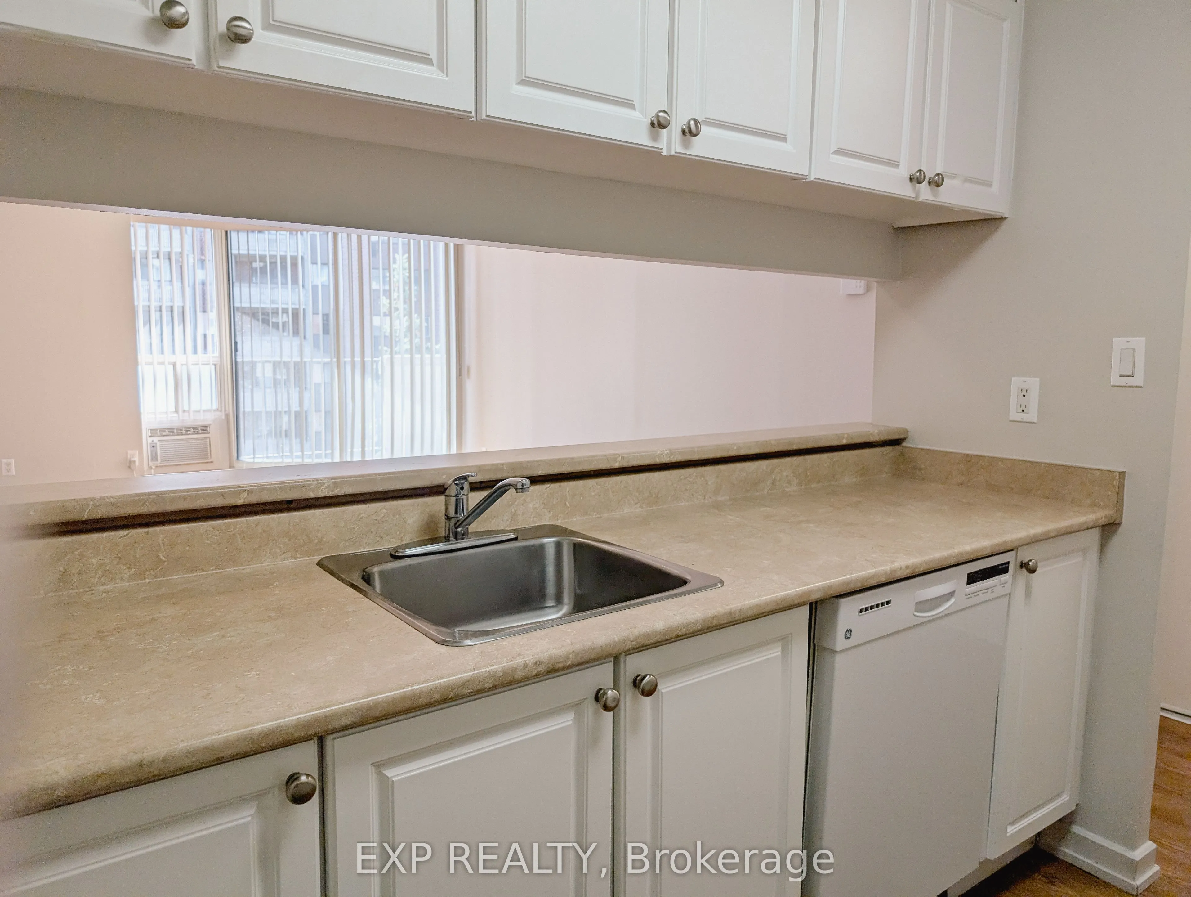 1320 Richmond Road, #617
