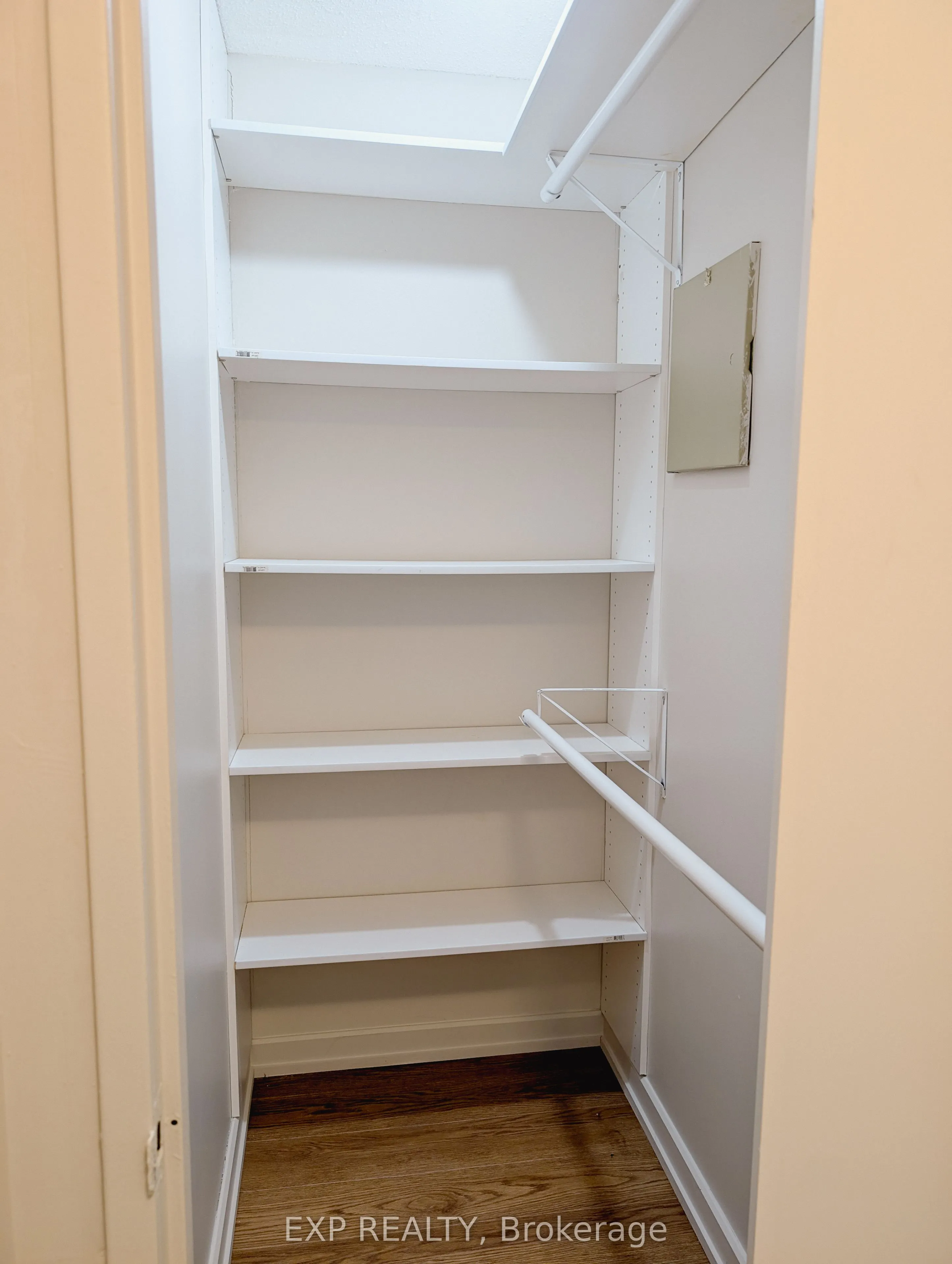 1320 Richmond Road, #617