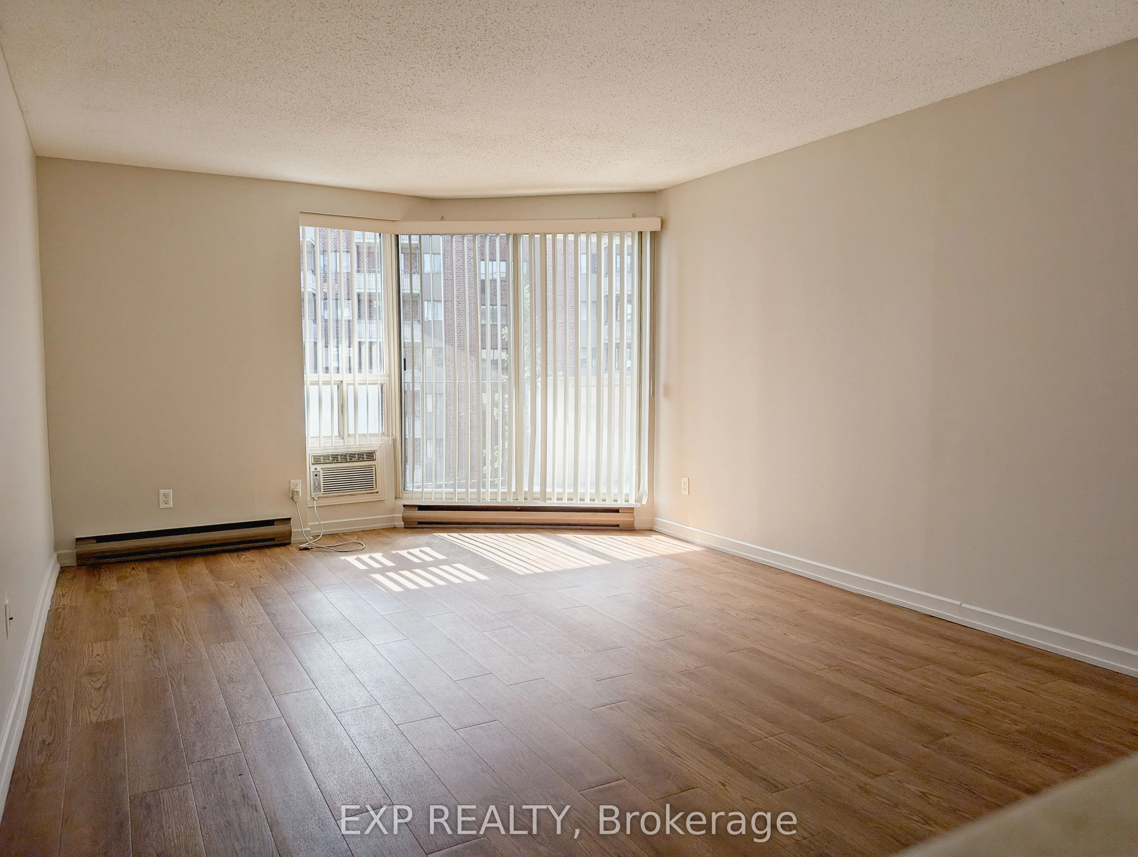 1320 Richmond Road, #617