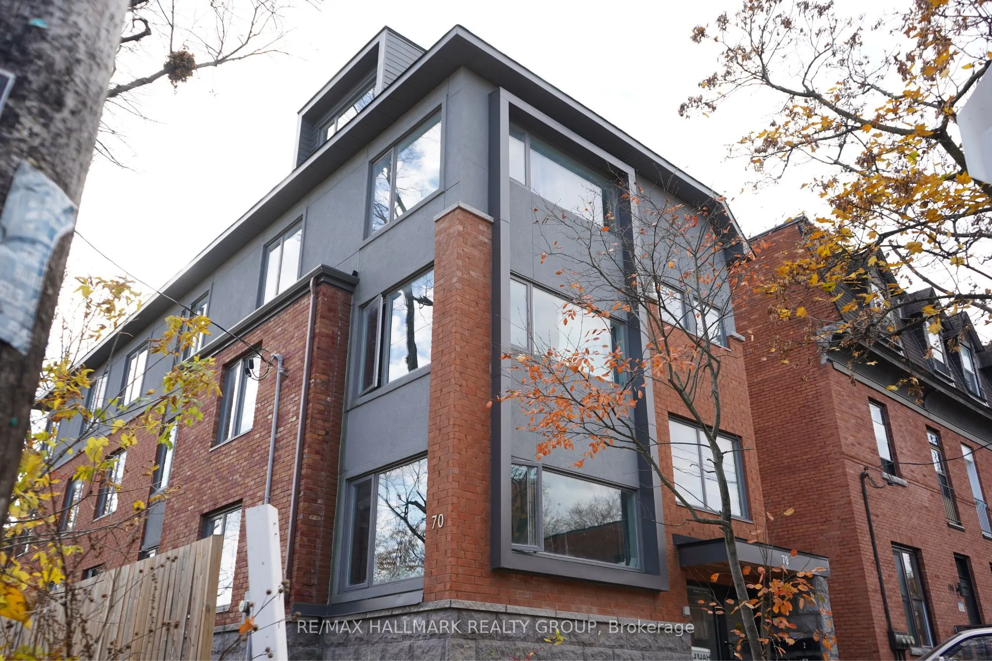 70 RUSSELL Avenue